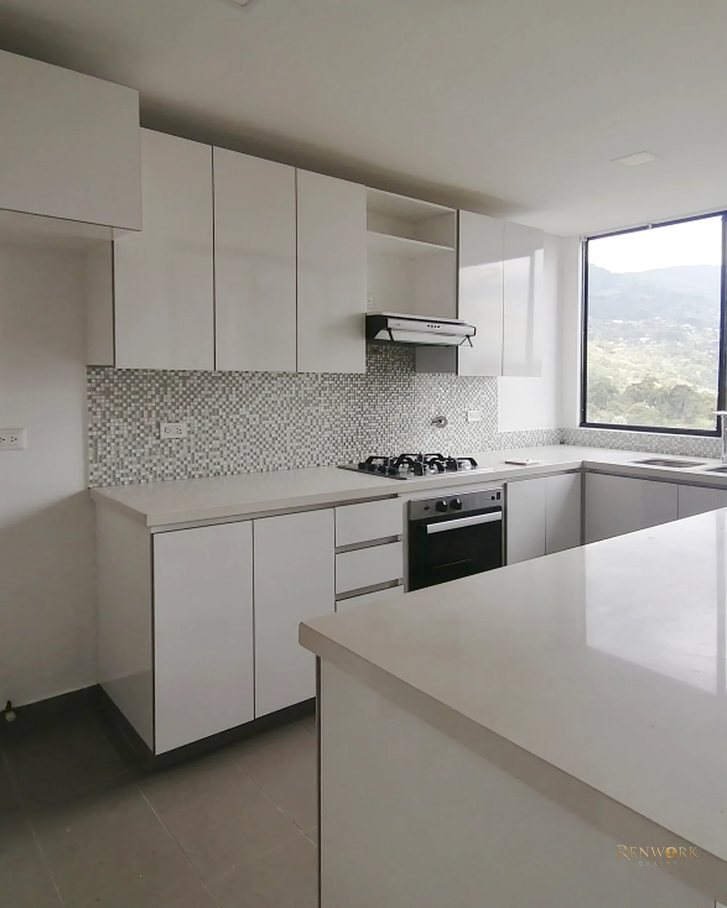 VENTA APARTAMENTO EN ENVIGADO, LOMA DE LAS BRUJAS. MODERNO. PISO ALTO · foto 3