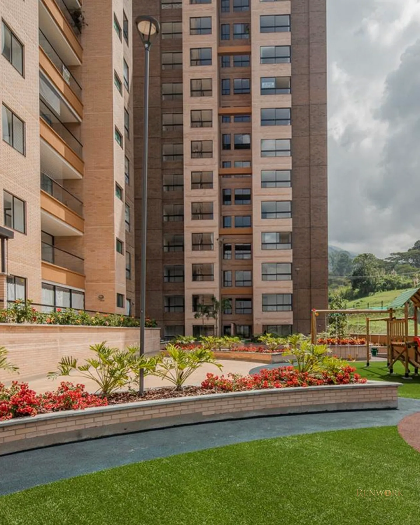 VENTA APARTAMENTO EN ENVIGADO, LOMA DE LAS BRUJAS. MODERNO. PISO ALTO · foto 16