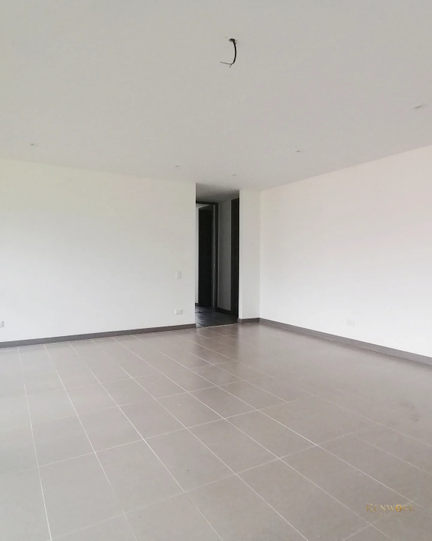 VENTA APARTAMENTO EN ENVIGADO, LOMA DE LAS BRUJAS. MODERNO. PISO ALTO · foto 5