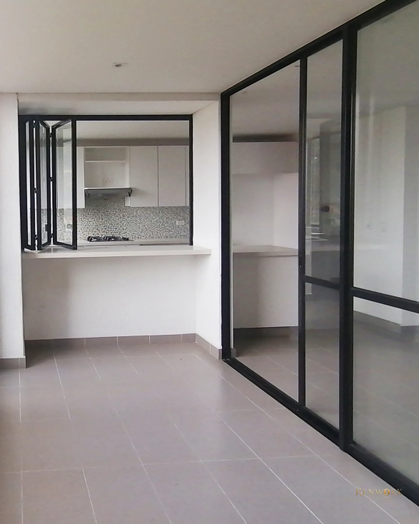 VENTA APARTAMENTO EN ENVIGADO, LOMA DE LAS BRUJAS. MODERNO. PISO ALTO · foto 4