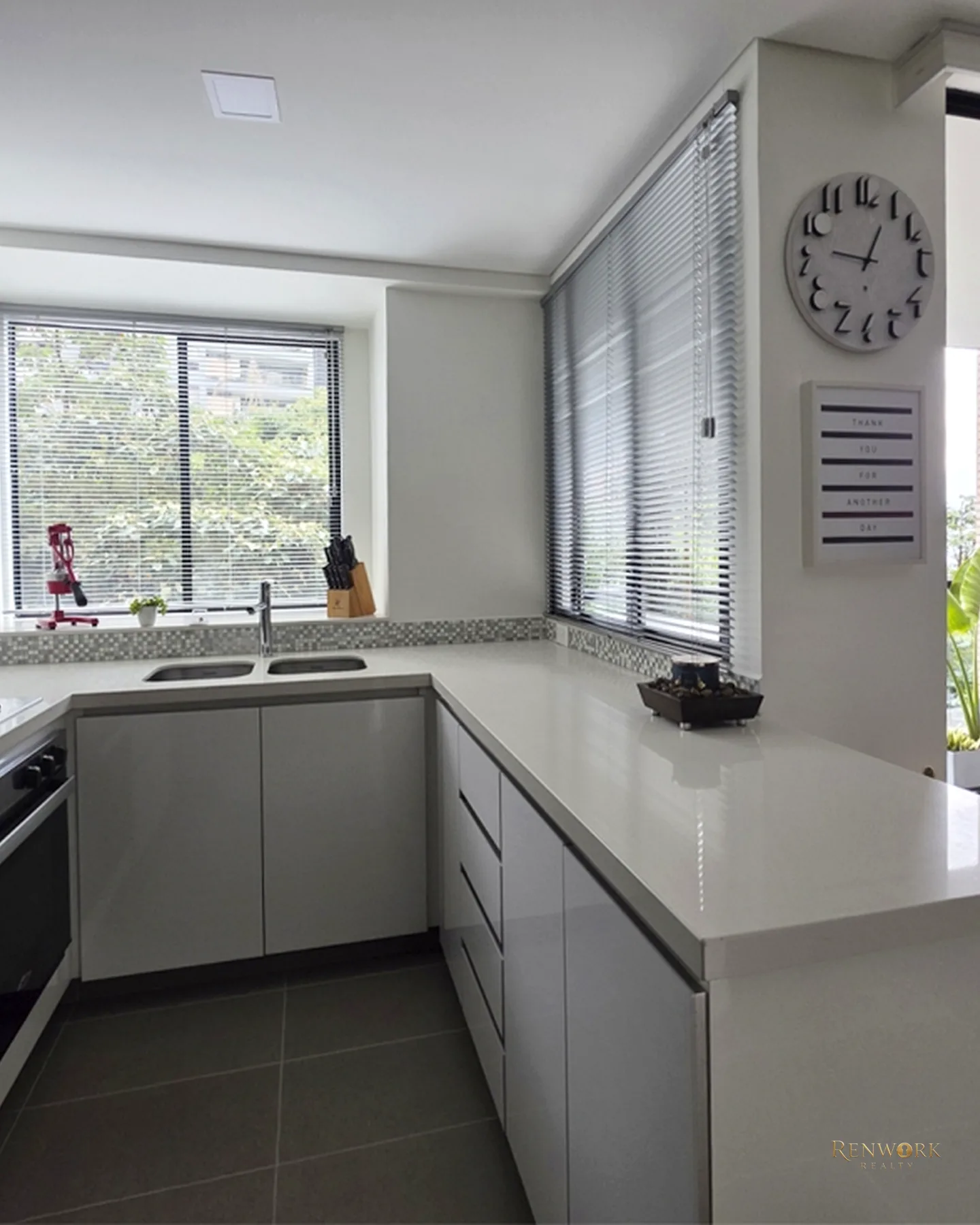 VENTA APARTAMENTO EN ENVIGADO, LOMA DE LAS BRUJAS. PISO BAJO. MODERNO · foto 6
