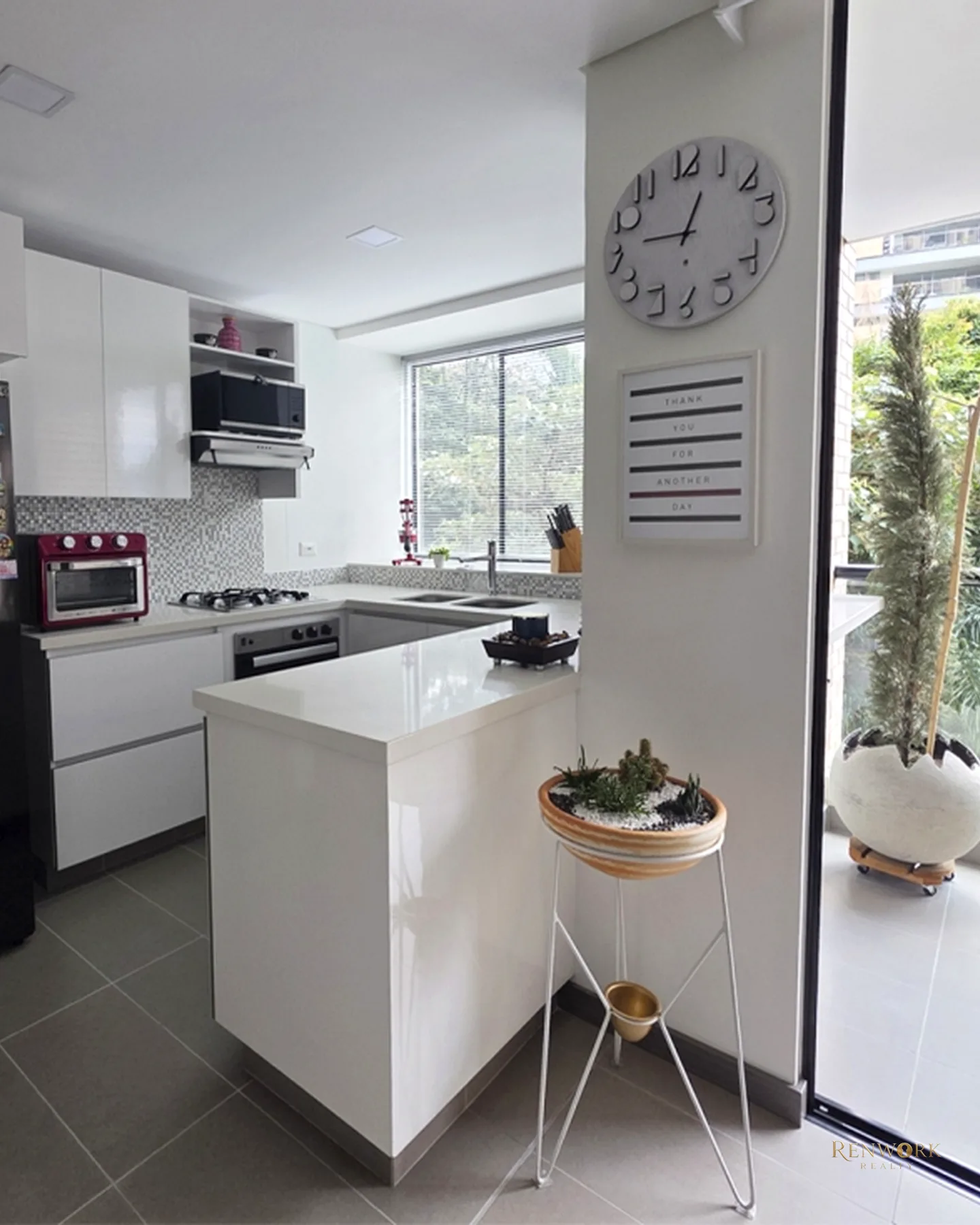 VENTA APARTAMENTO EN ENVIGADO, LOMA DE LAS BRUJAS. PISO BAJO. MODERNO · foto 5