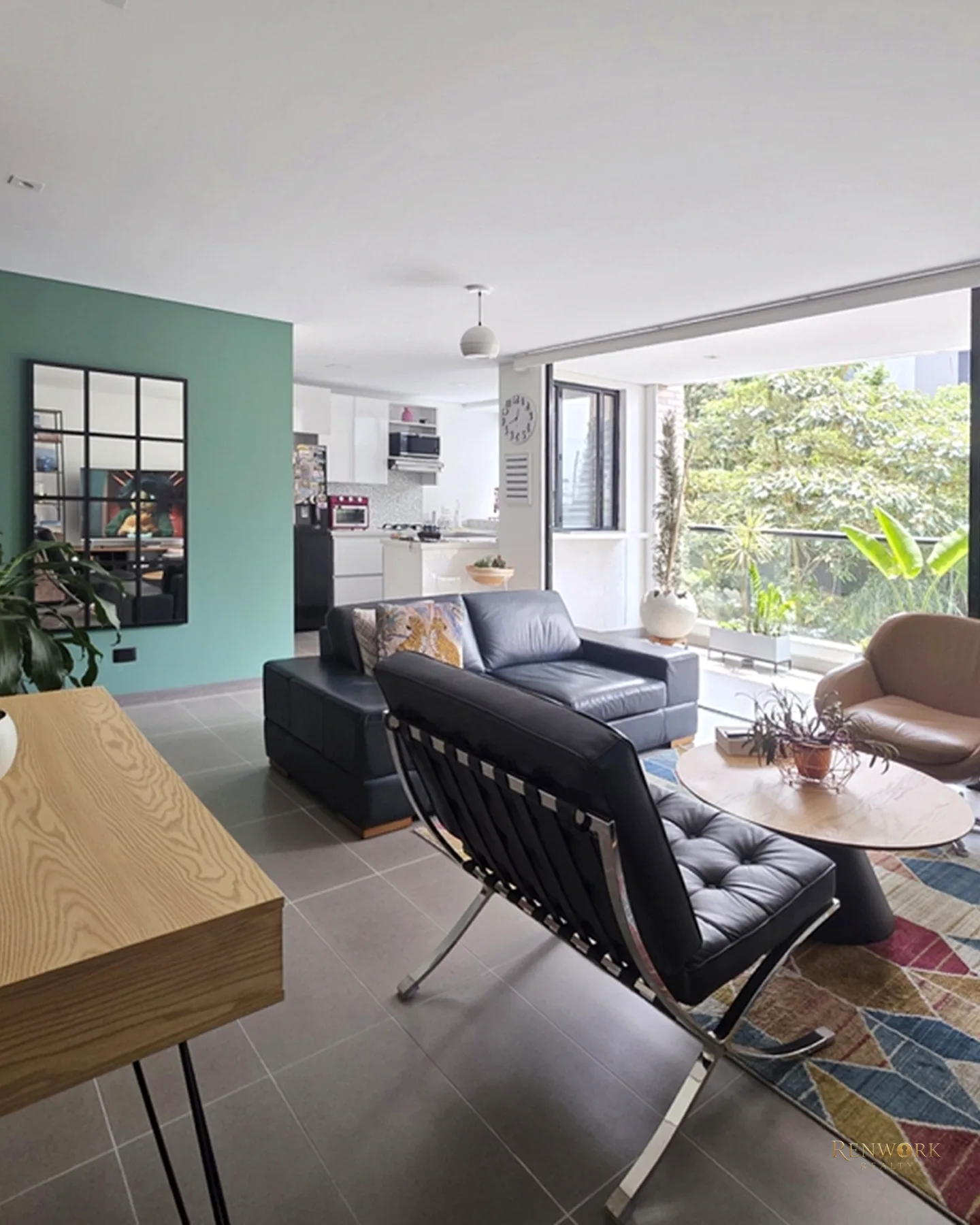 VENTA APARTAMENTO EN ENVIGADO, LOMA DE LAS BRUJAS. PISO BAJO. MODERNO · foto 1
