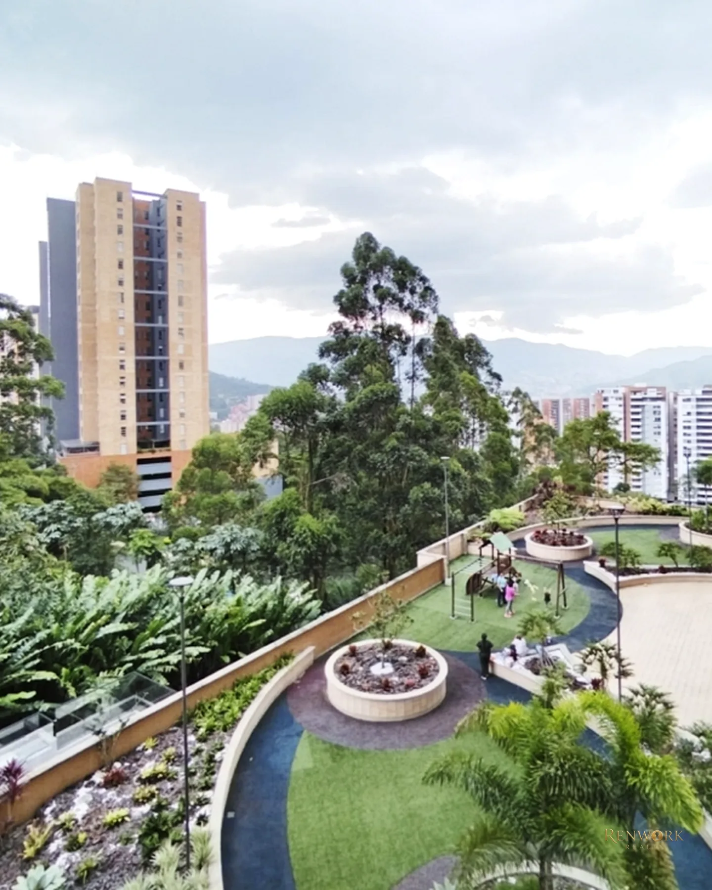 VENTA APARTAMENTO EN ENVIGADO, LOMA DE LAS BRUJAS. PISO BAJO. MODERNO · foto 17
