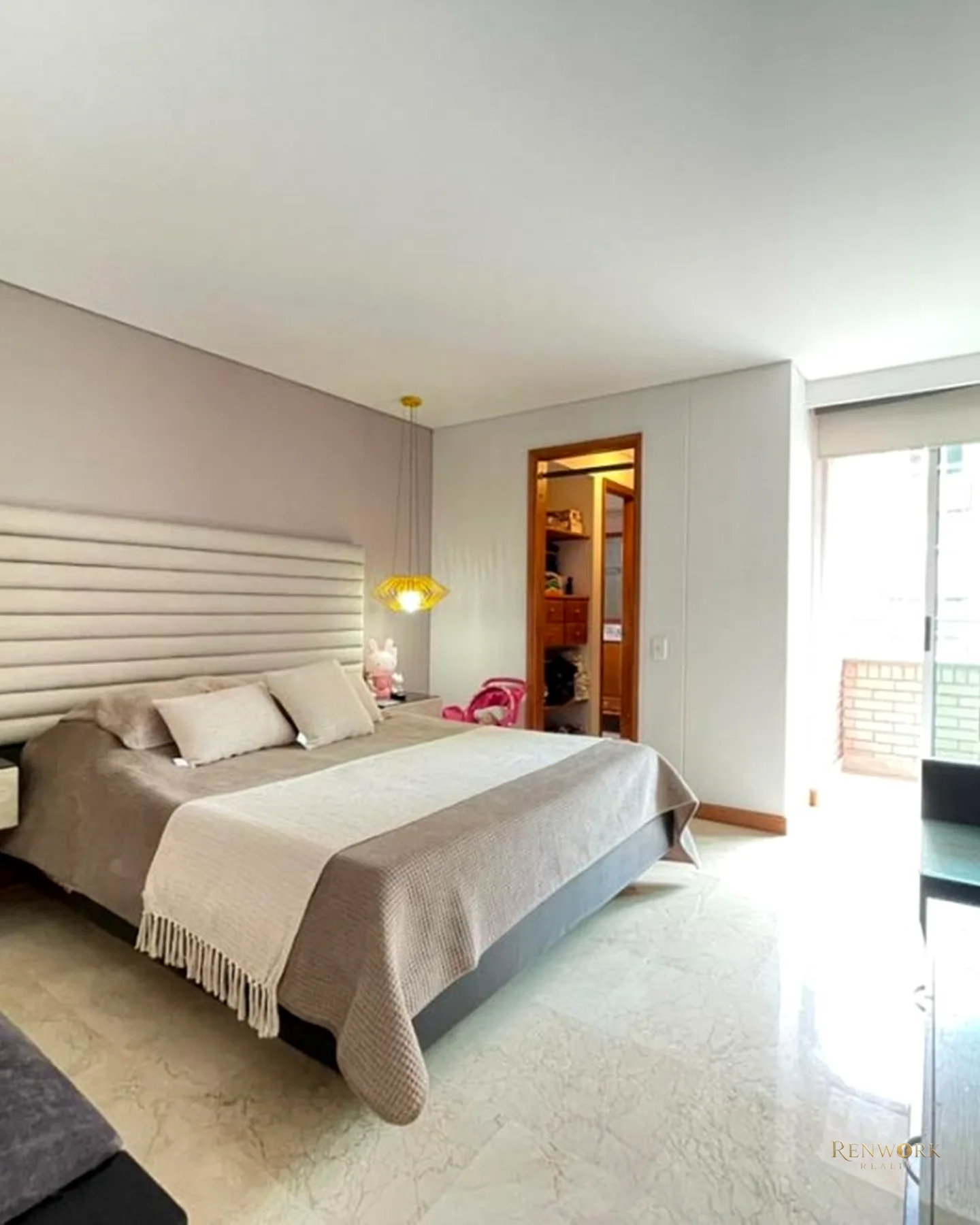 VENTA APARTAMENTO EN LAURELES SANTA TERESITA · foto 8