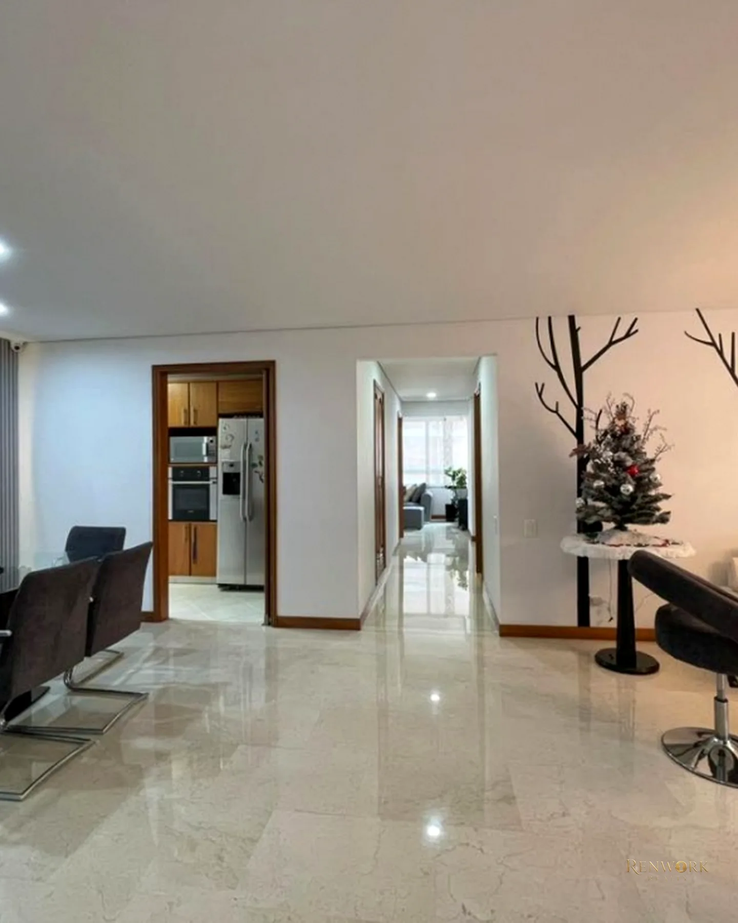 VENTA APARTAMENTO EN LAURELES SANTA TERESITA · foto 2