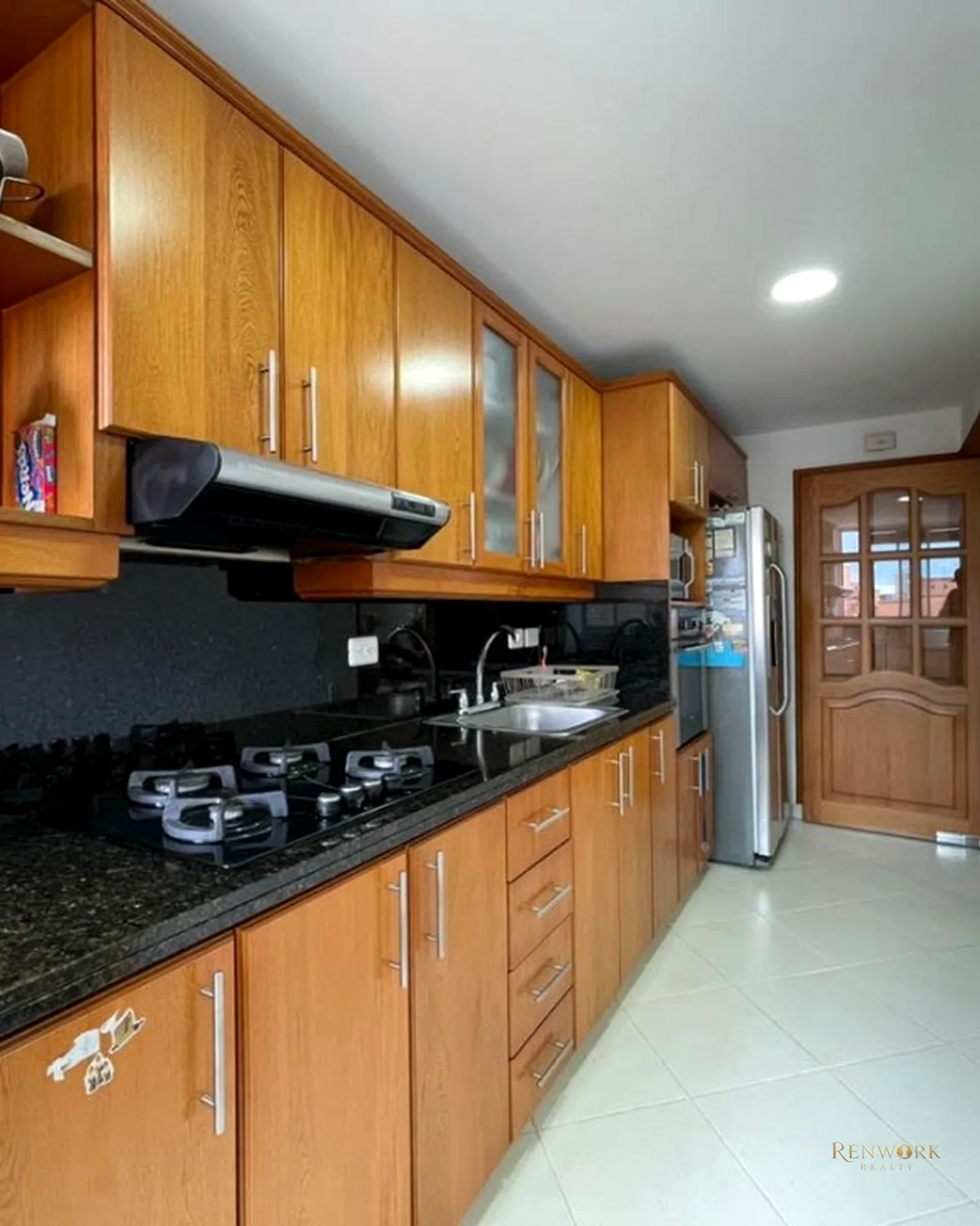 VENTA APARTAMENTO EN LAURELES SANTA TERESITA · foto 5