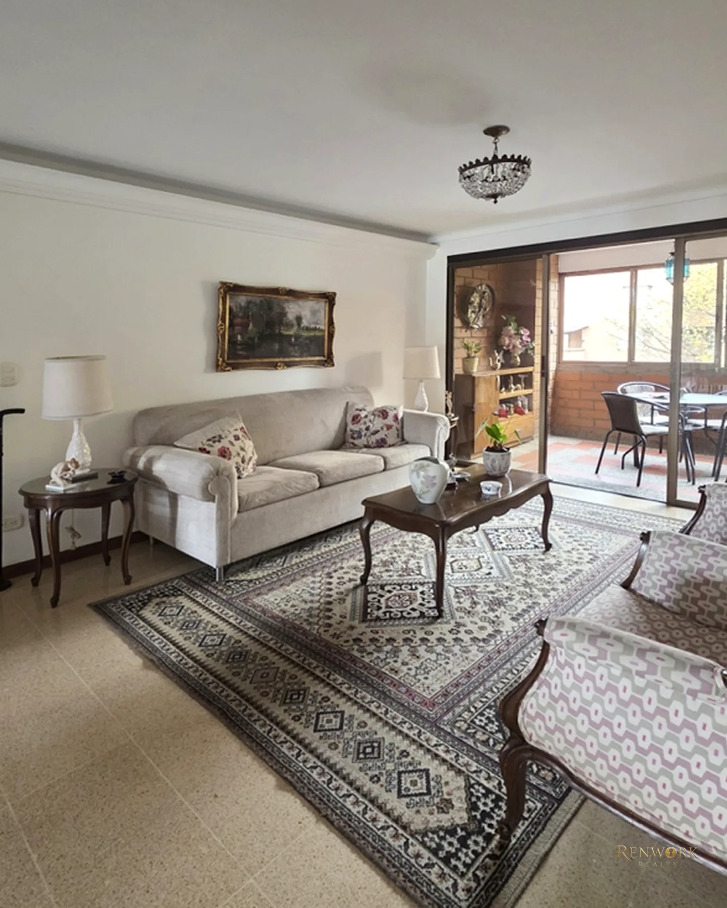 VENTA APARTAMENTO EN LAURELES, ZONA CAMINABLE. EDIFICIO CON PISCINA · foto 1
