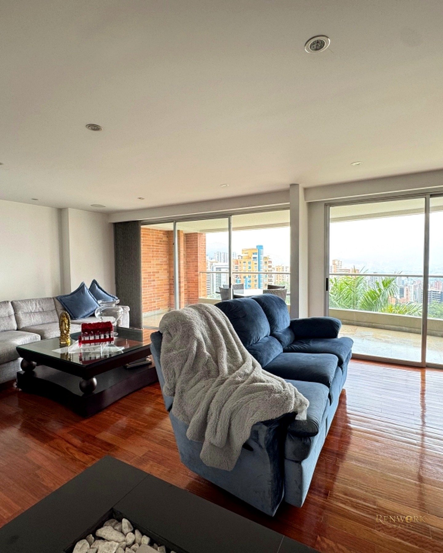 VENTA APARTAMENTO EN POBLADO ALTO, VISTA CIUDAD. · foto 4