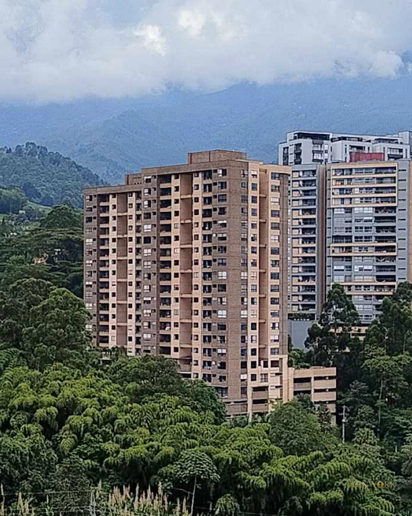 VENTA APARTAMENTO ENVIGADO, LOMA DE LAS BRUJAS. PISO ALTO. VISTA · foto 22
