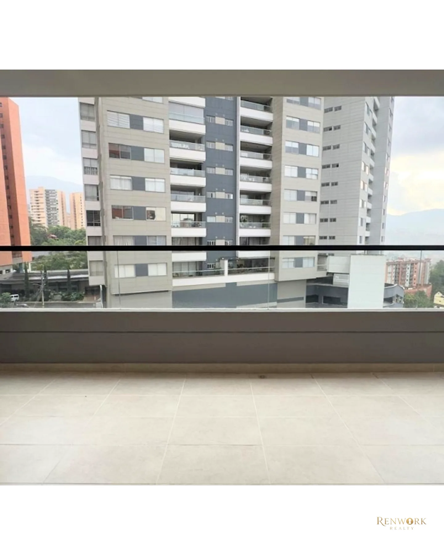 VENTA APARTAMENTO ENVIGADO LOMA DE LOS MESA $1.073 MILLONES · foto 17