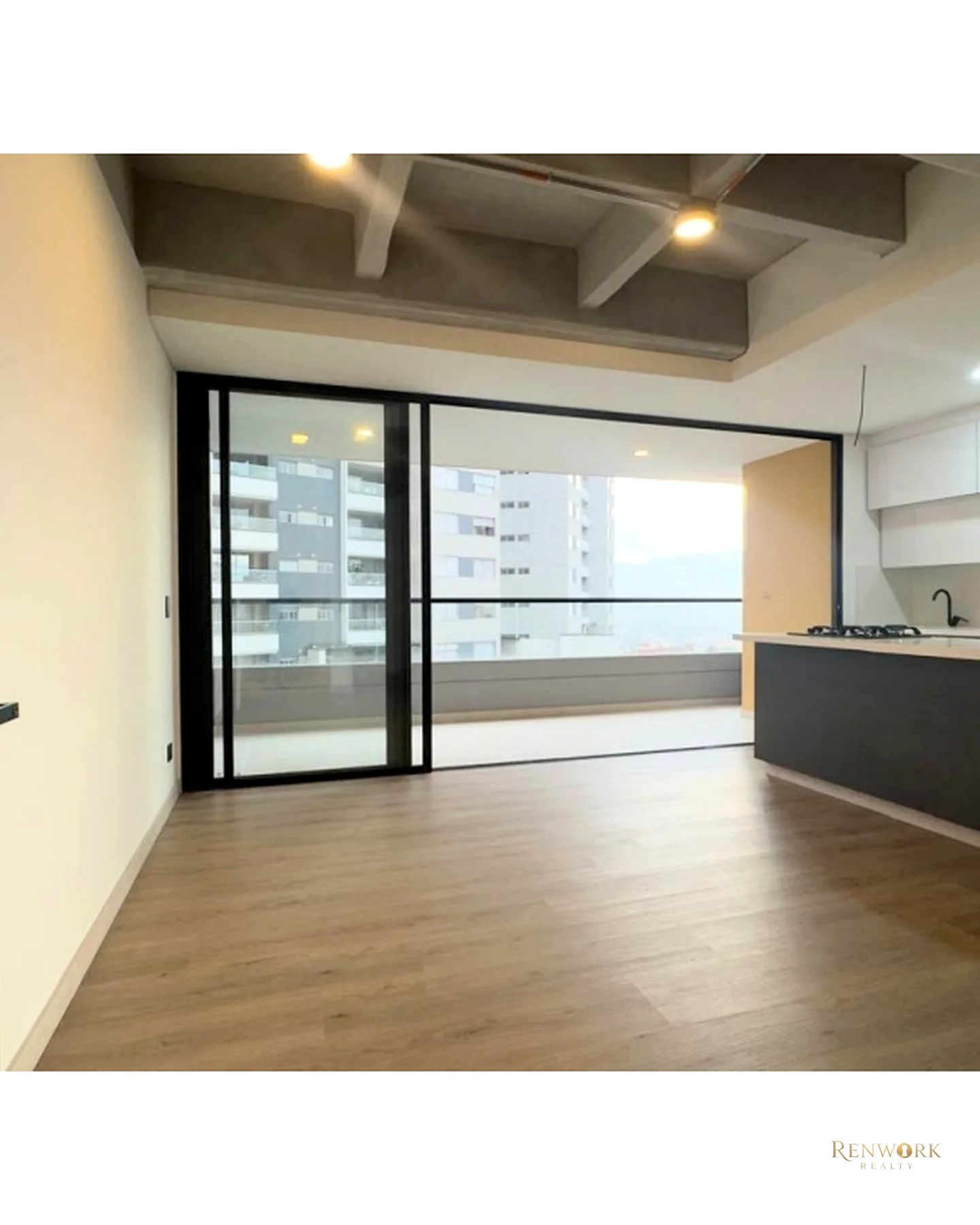 VENTA APARTAMENTO ENVIGADO LOMA DE LOS MESA $1.073 MILLONES · foto 1