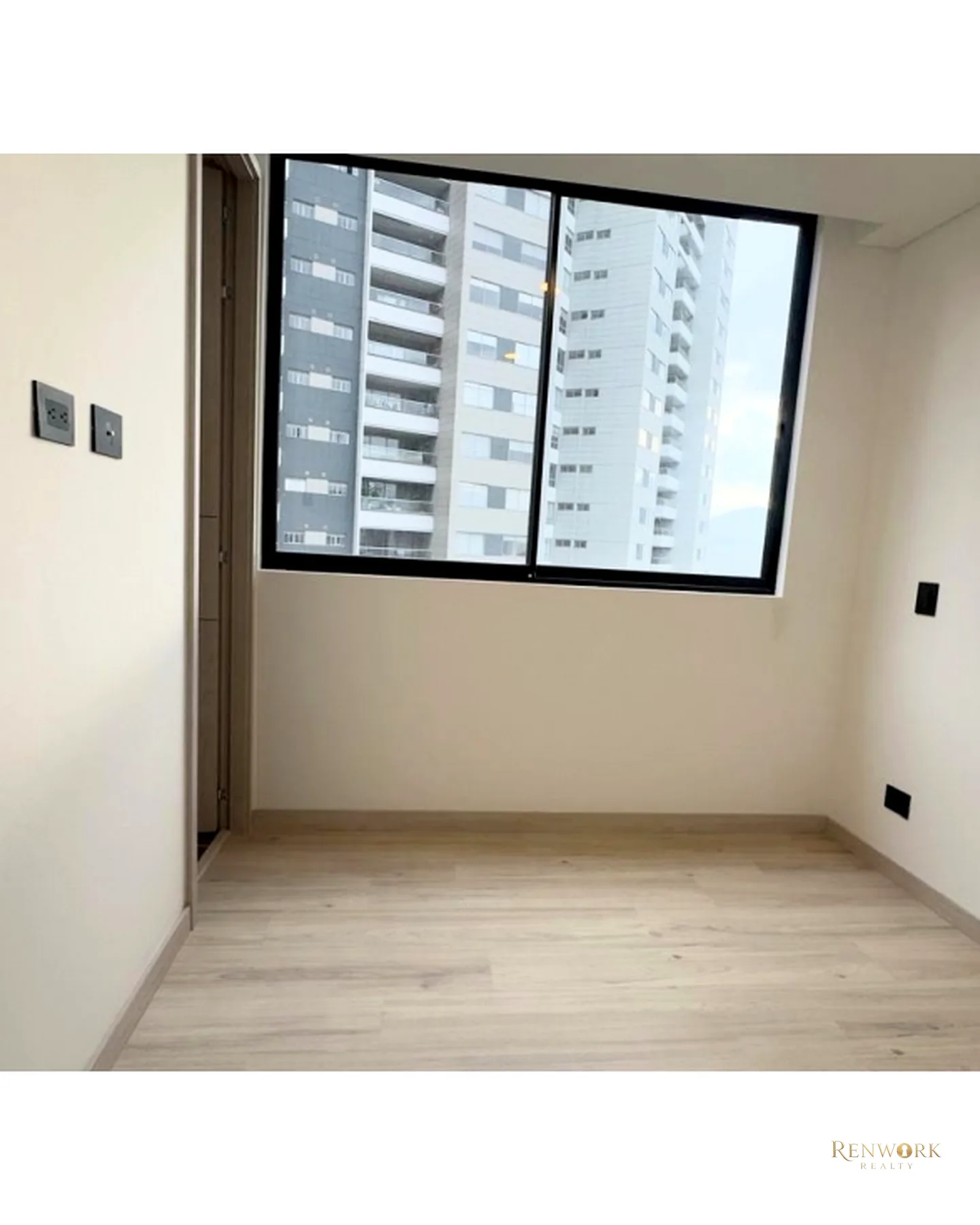 VENTA APARTAMENTO ENVIGADO LOMA DE LOS MESA $1.073 MILLONES · foto 5