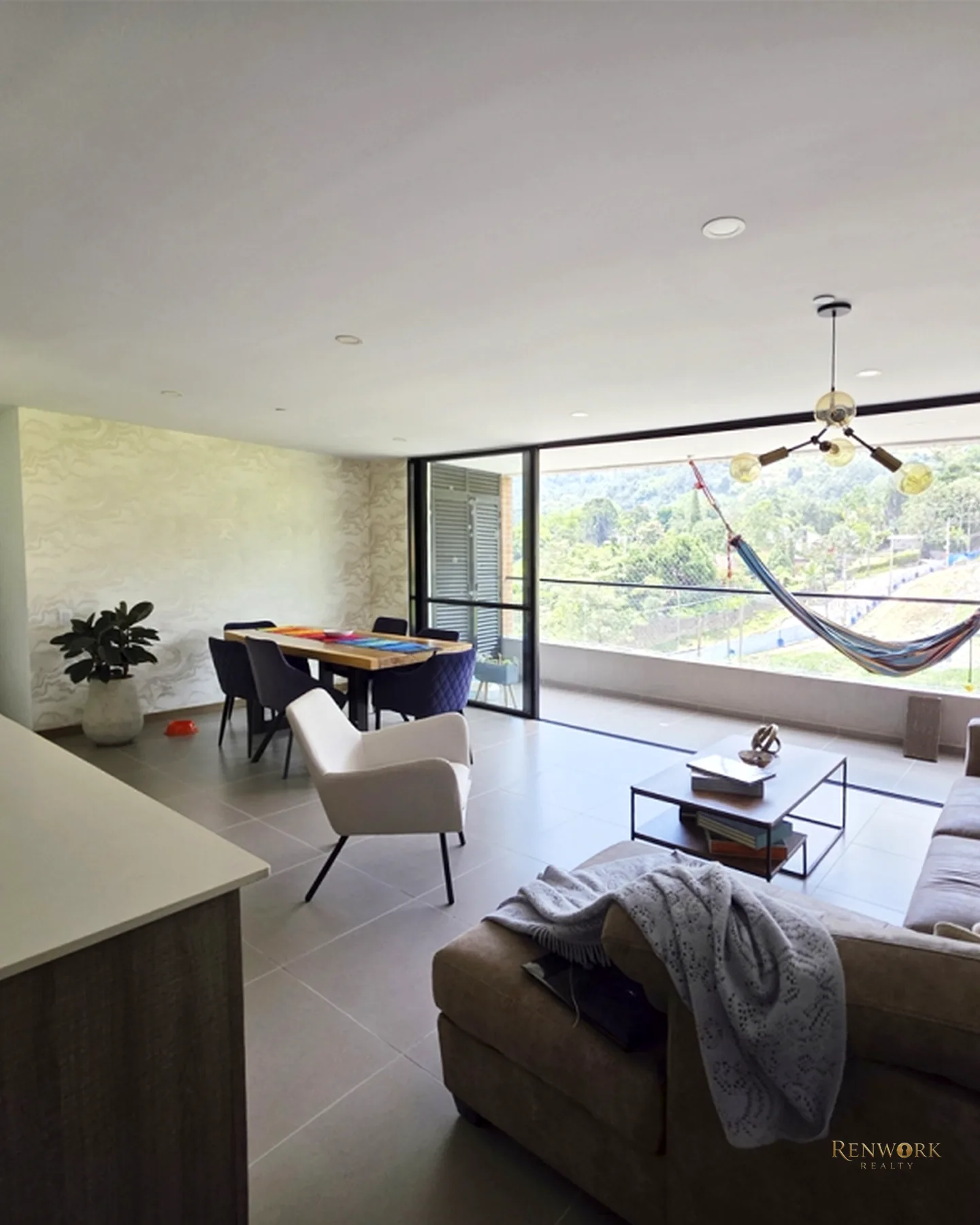 VENTA APARTAMENTO ENVIGADO, LOMA DEL ESCOBERO. UNIDAD SÚPER COMPLETA. · foto 4