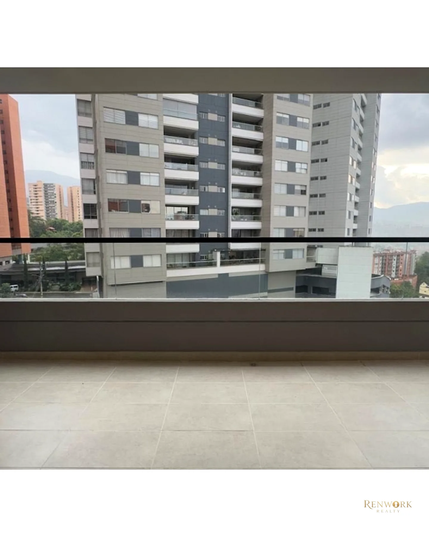 VENTA APARTAMENTO ENVIGADO LOMA LOS MESA · foto 8