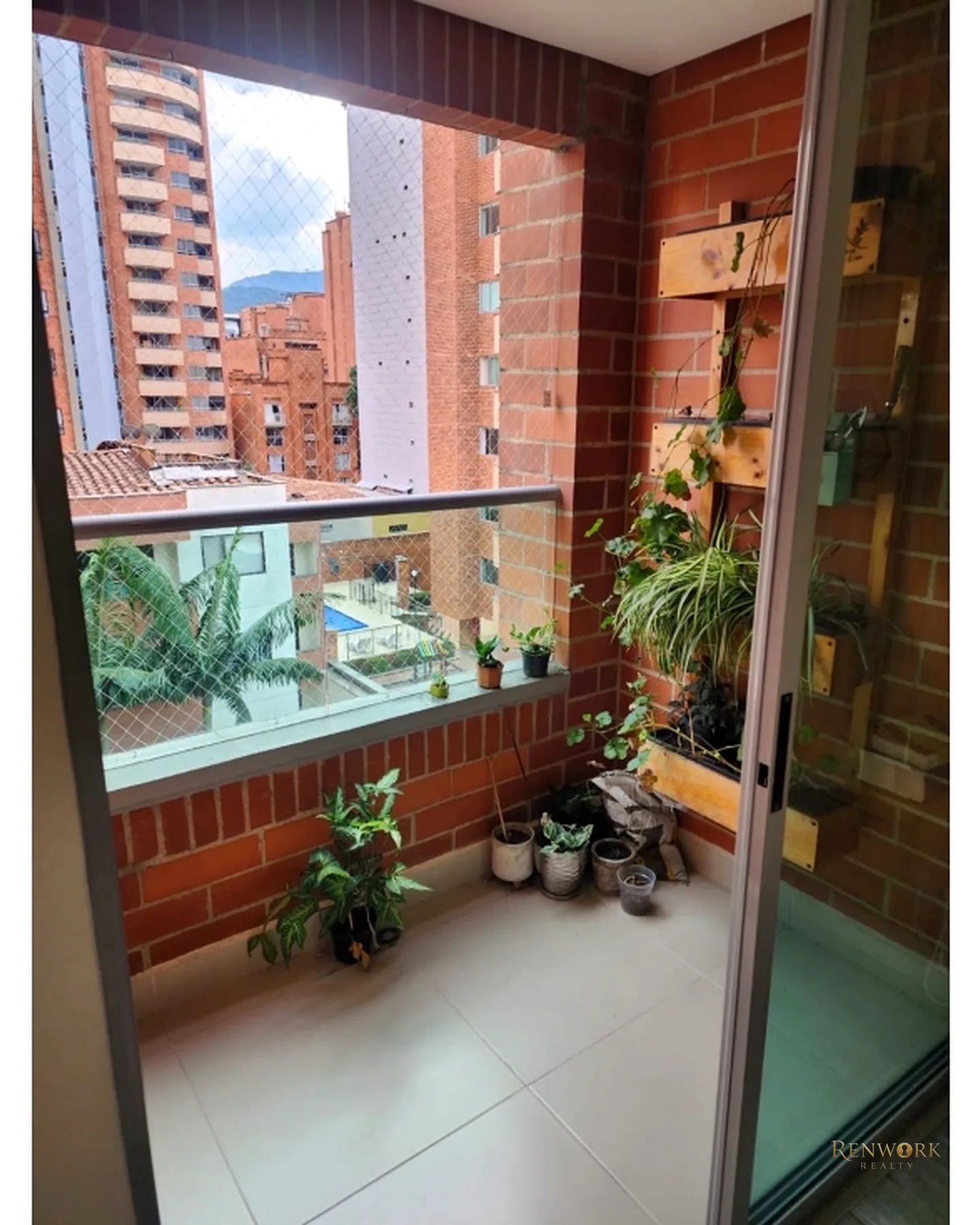 VENTA APARTAMENTO LAURELES · foto 9