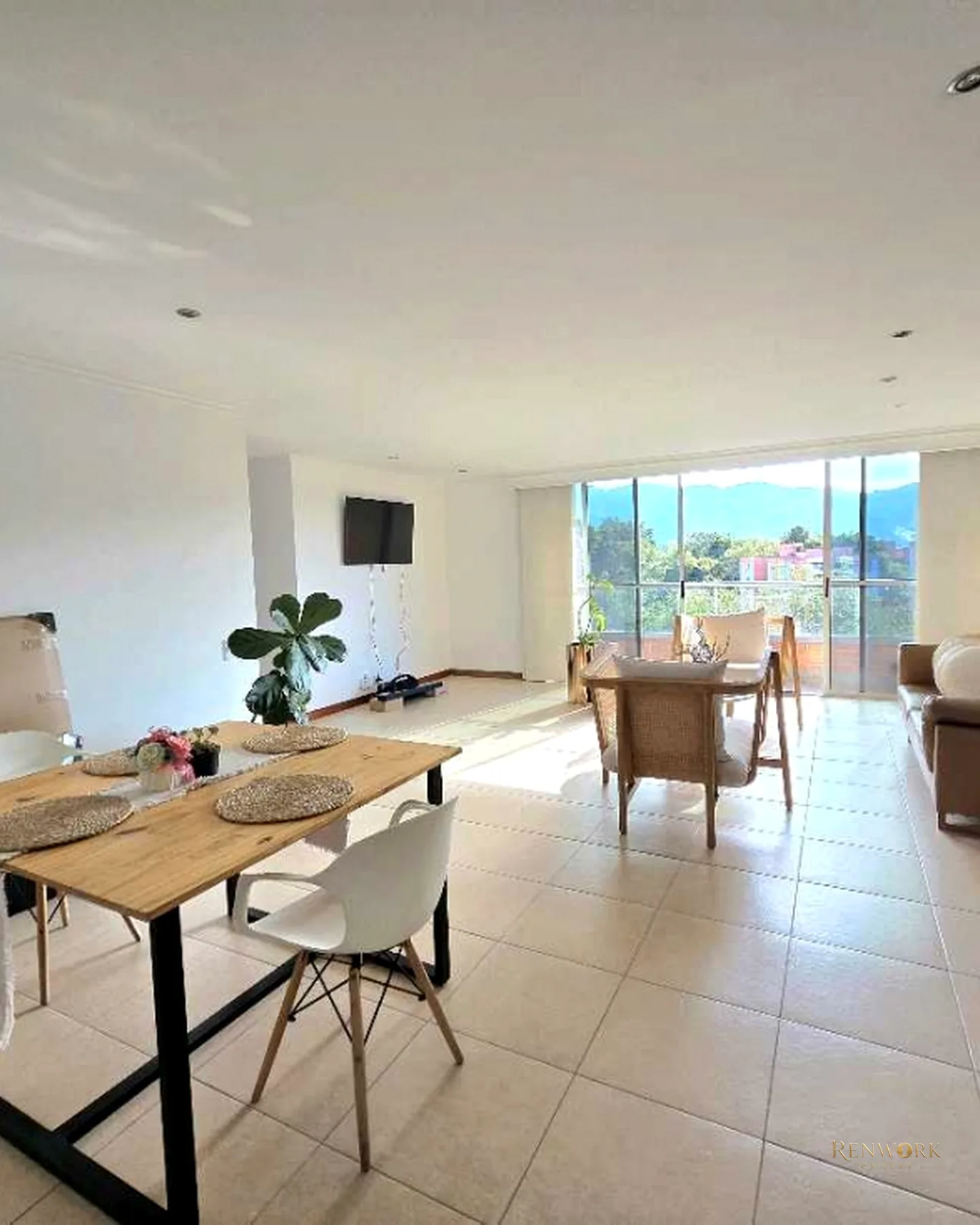 VENTA APARTAMENTO LOMA BENEDICTINOS CON TERRAZA Y BALCON 153 M2 · foto 1