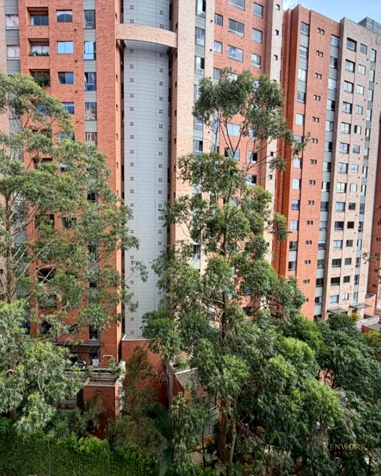 VENTA APARTAMENTO LOMA DE LAS SANTAS EL POBLADO MEDELLÍN · foto 16