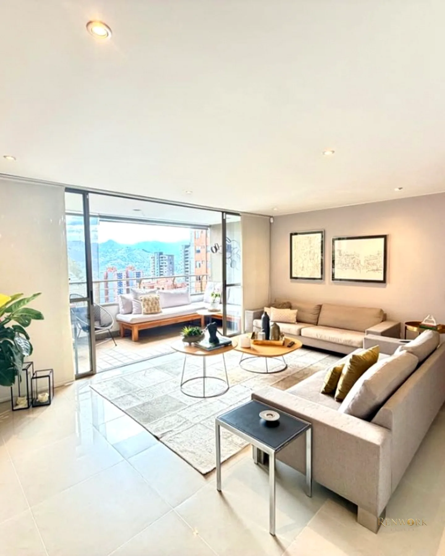 VENTA APARTAMENTO LOMA DE LAS SANTAS EL POBLADO MEDELLÍN · foto 2