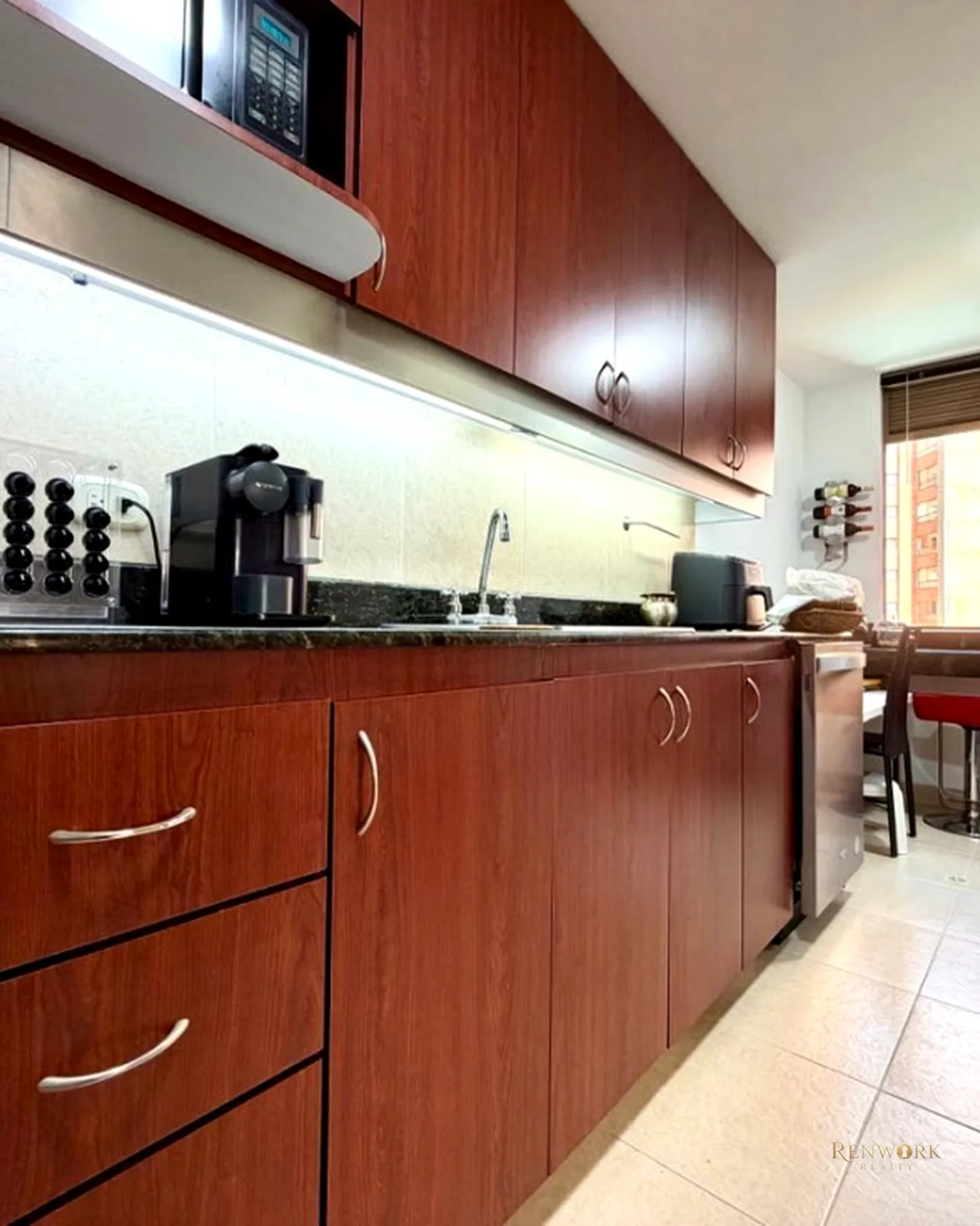 VENTA APARTAMENTO LOMA DE LAS SANTAS EL POBLADO MEDELLÍN · foto 4