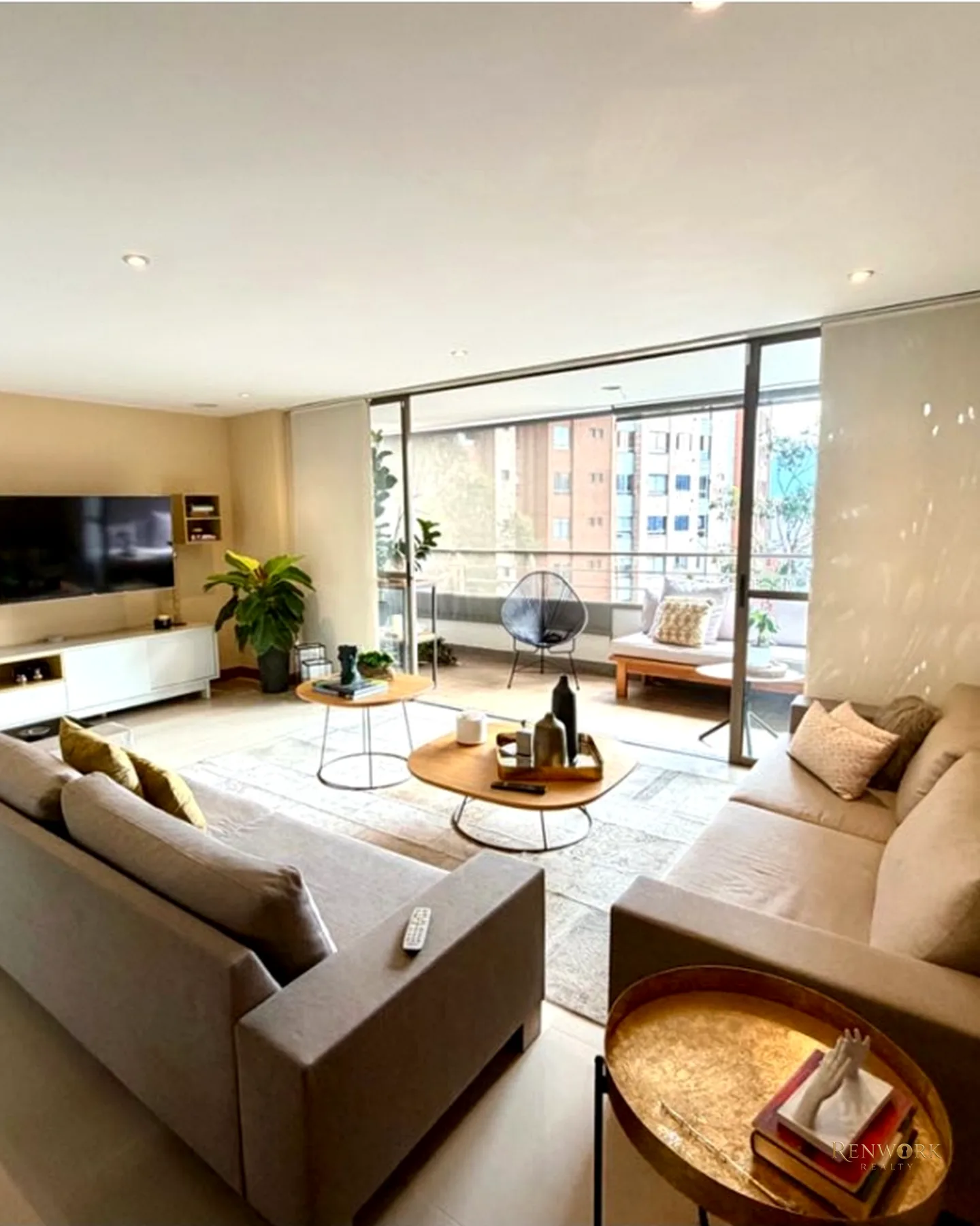 VENTA APARTAMENTO LOMA DE LAS SANTAS EL POBLADO MEDELLÍN · foto 1