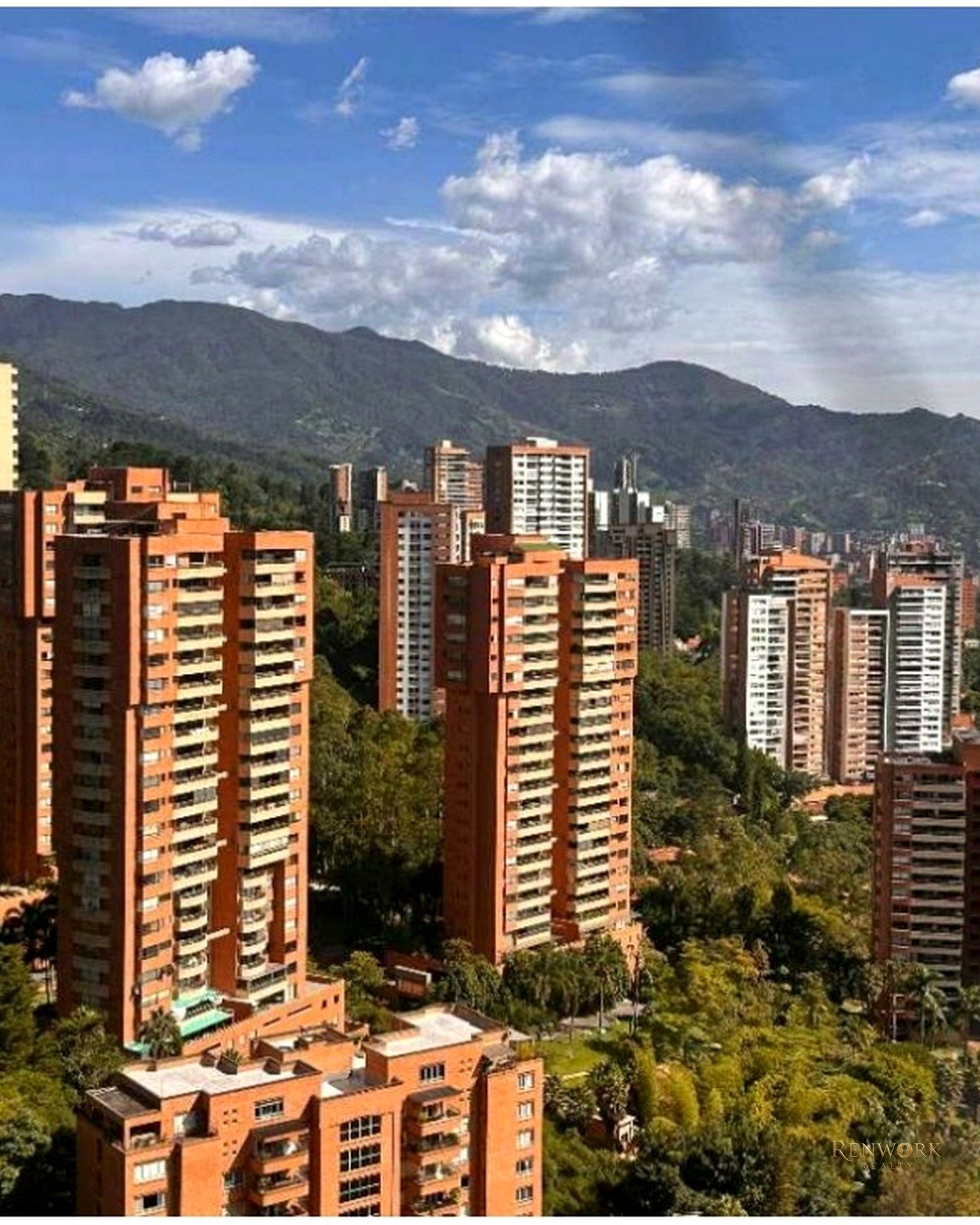 Vista de VENTA APARTAMENTO MEDELLÍN, EL POBLADO, LA CALERA