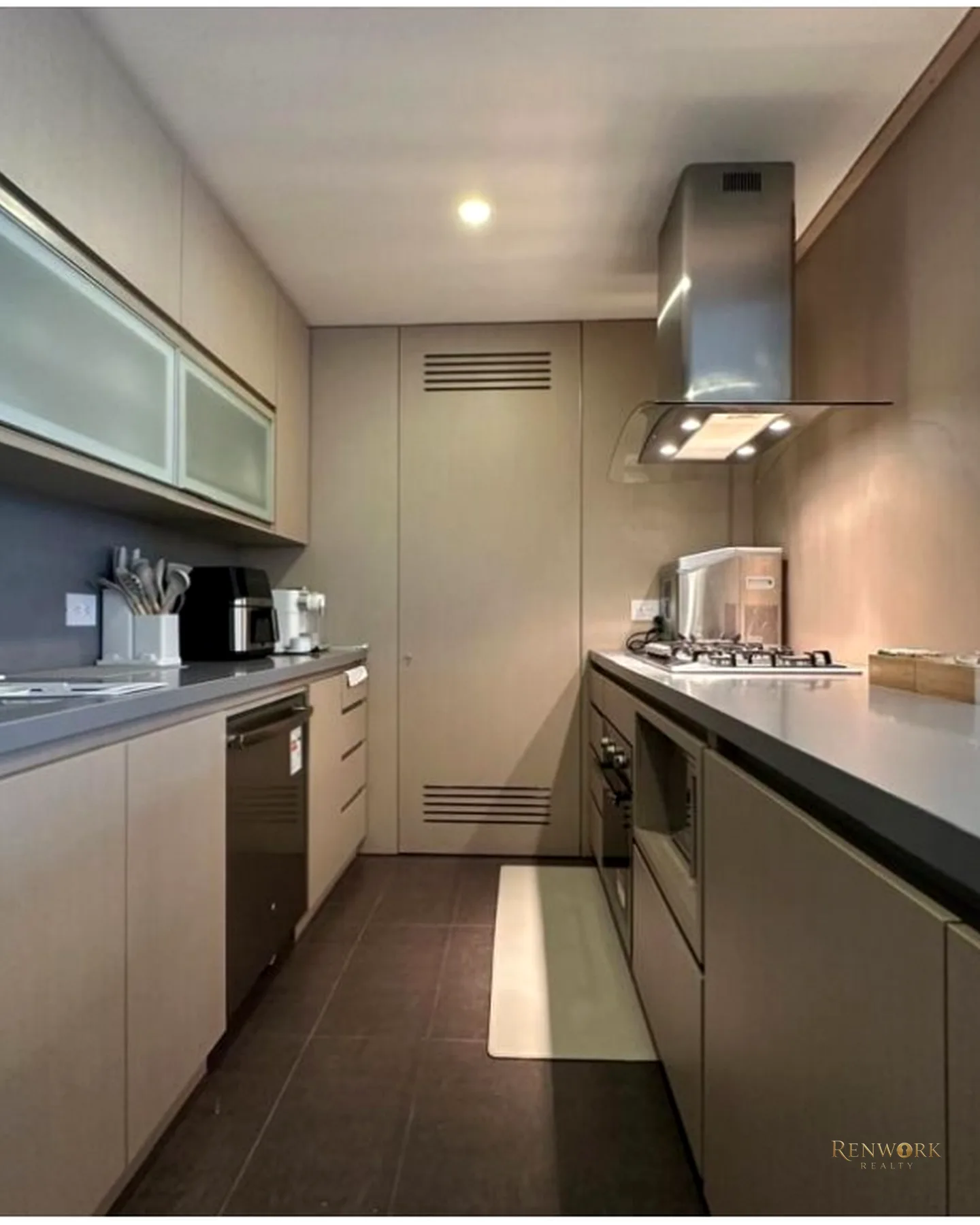 VENTA APARTAMENTO MODERNO POBLADO CERCA A PALMAS - ARRIBA DEL INTER · foto 7