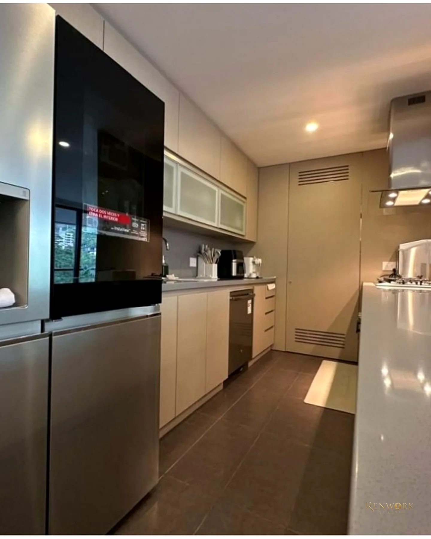 VENTA APARTAMENTO MODERNO POBLADO CERCA A PALMAS - ARRIBA DEL INTER · foto 6
