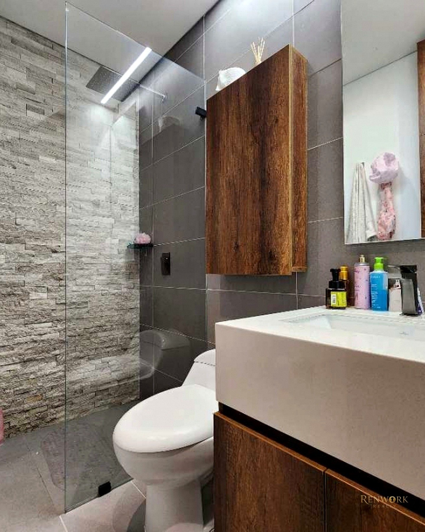 VENTA APARTAMENTO MODERNO POBLADO PALMAS BALCÓN AMPLIO Y CON VISTA · foto 17