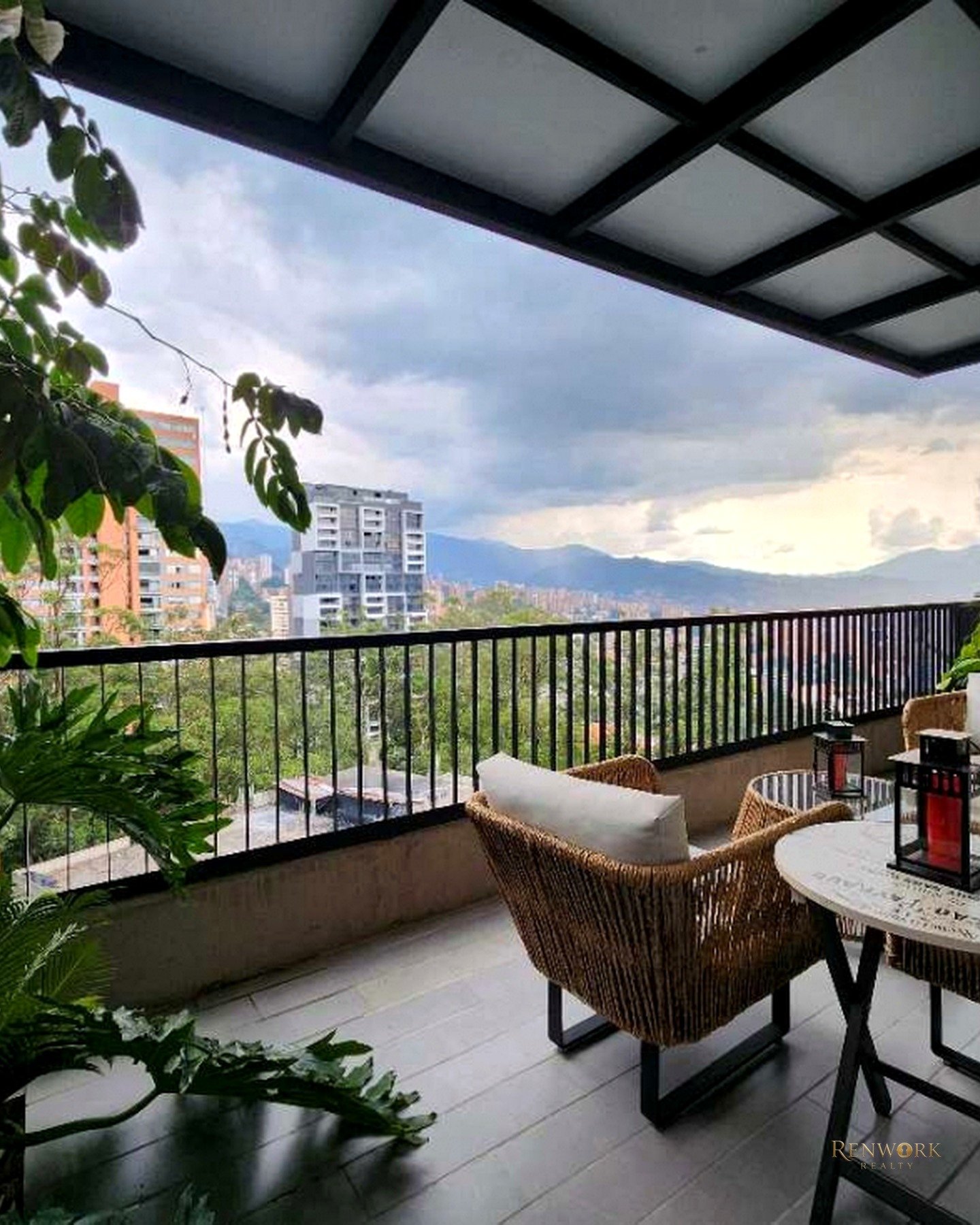 VENTA APARTAMENTO MODERNO POBLADO PALMAS BALCÓN AMPLIO Y CON VISTA · foto 1