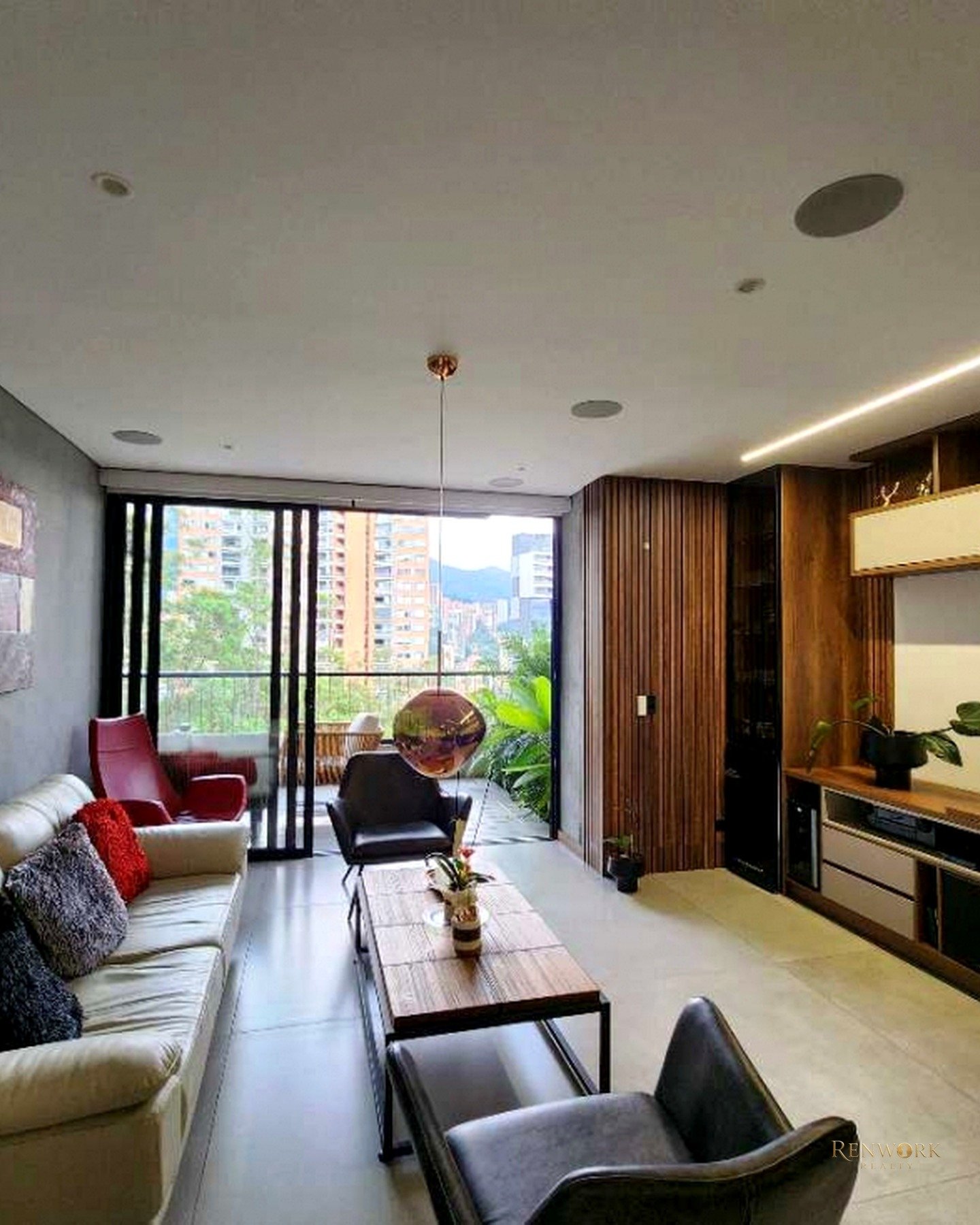 VENTA APARTAMENTO MODERNO POBLADO PALMAS BALCÓN AMPLIO Y CON VISTA · foto 5