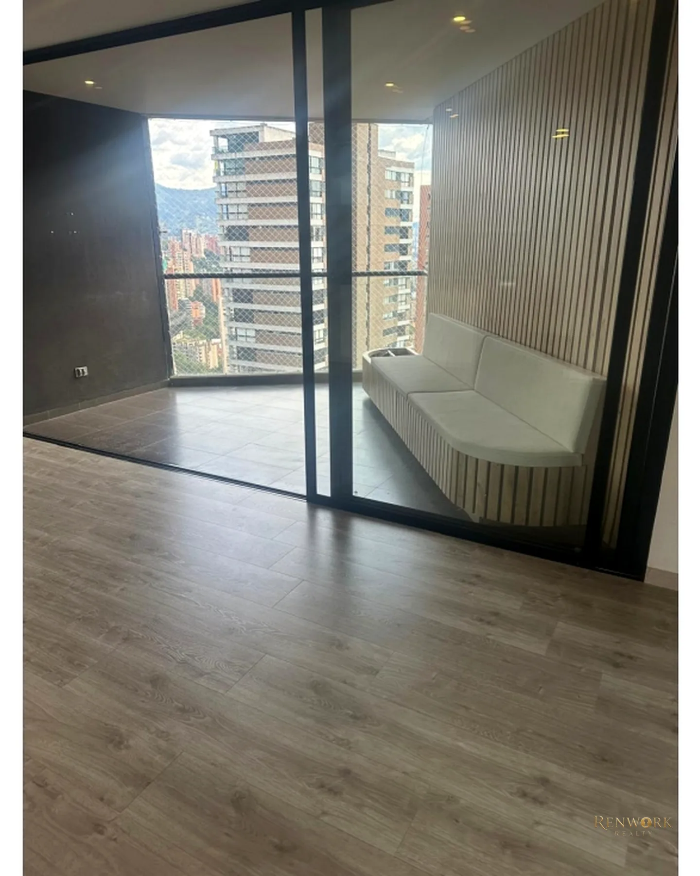 VENTA APARTAMENTO - PALMAS POBLADO · foto 2