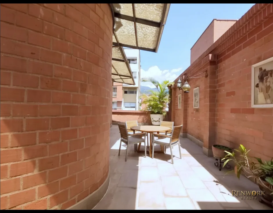 VENTA APARTAMENTO PENTHOUSE LAURELES · foto 3
