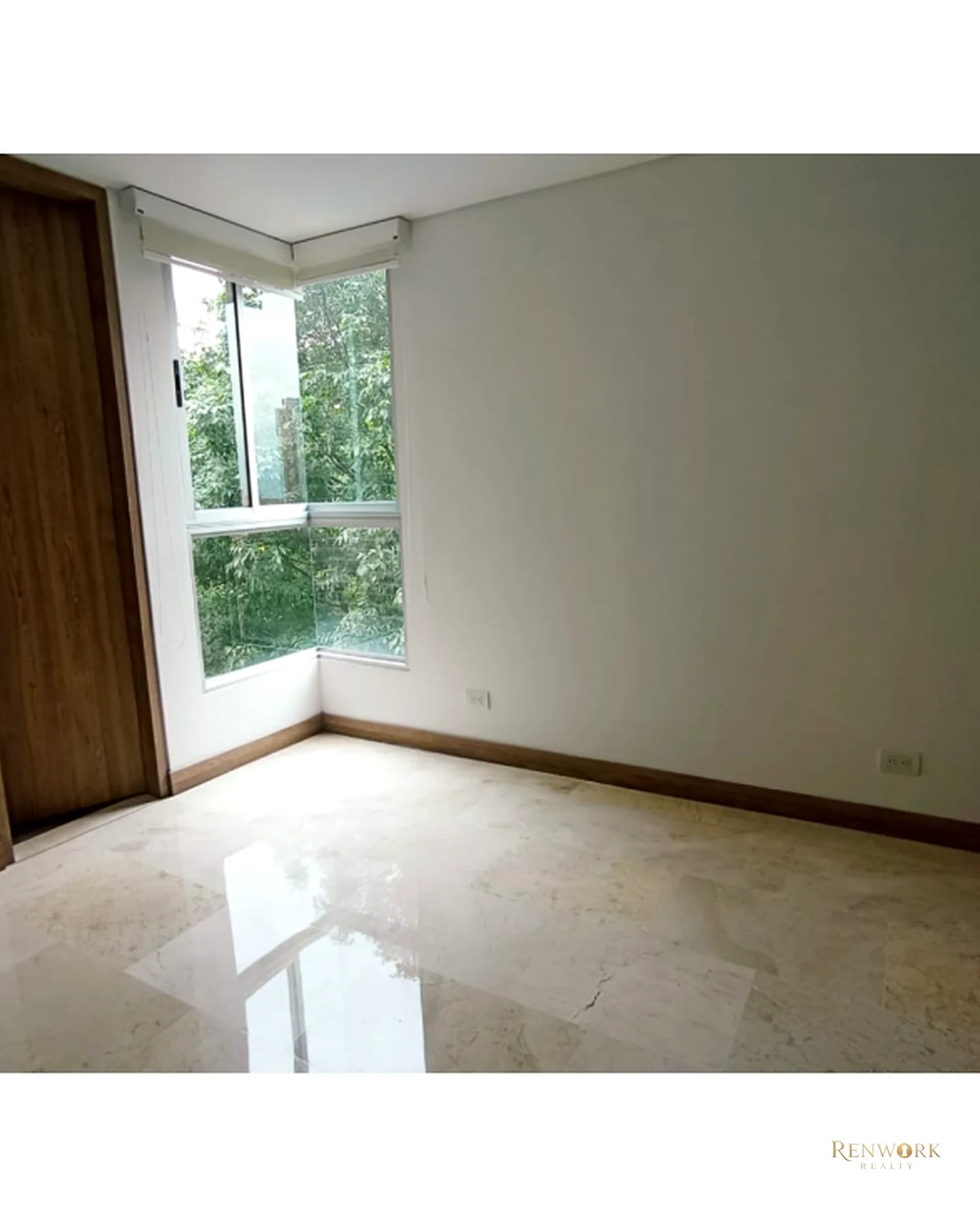 VENTA APARTAMENTO, POBLADO CASTROPOL · foto 3