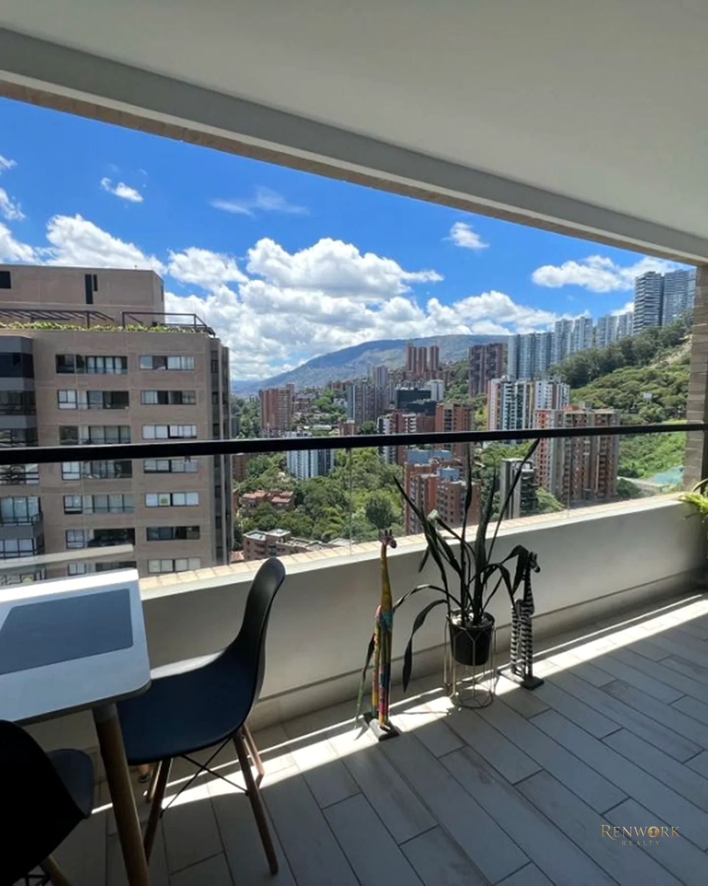VENTA APARTAMENTO POBLADO CASTROPOL · foto 13