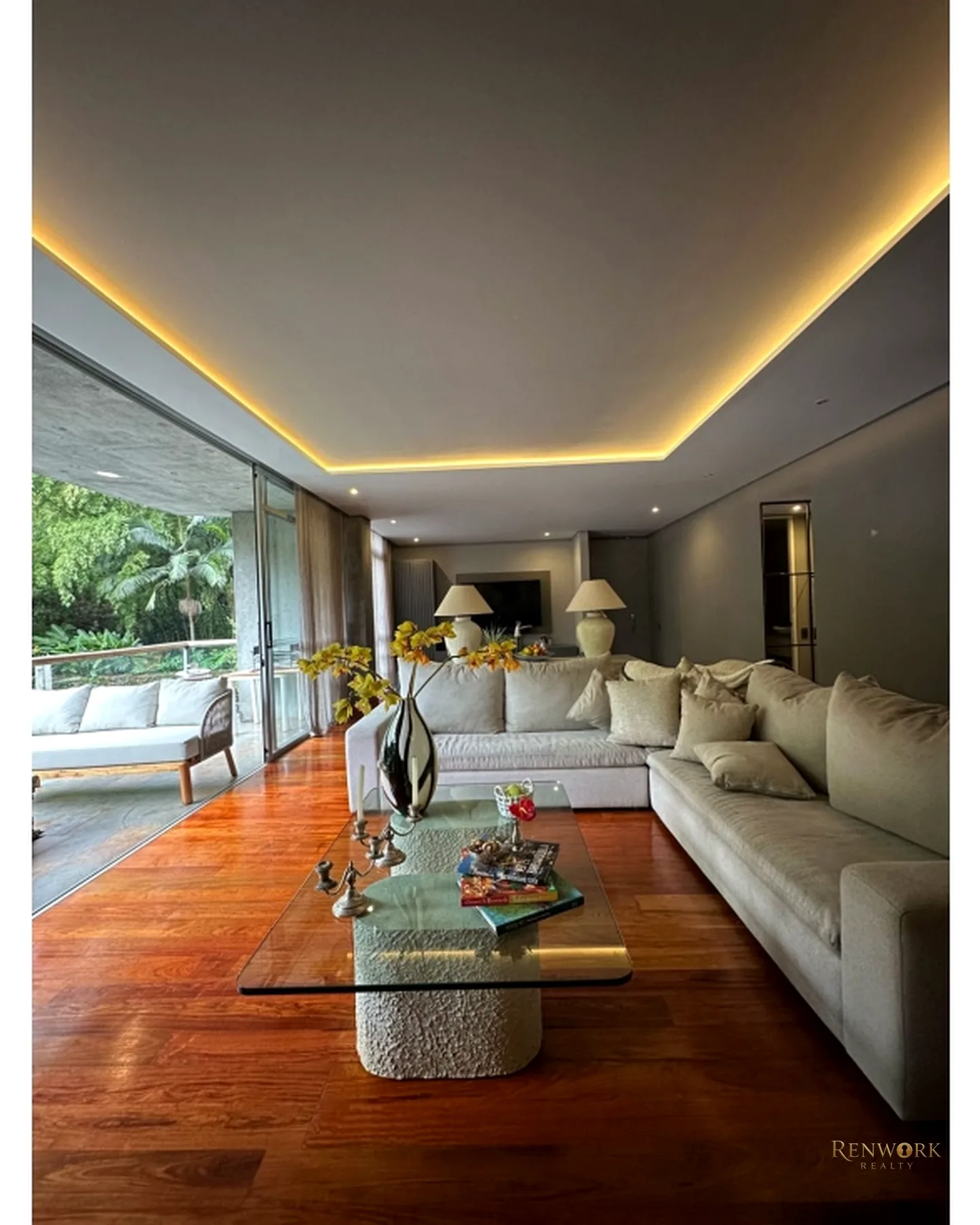 VENTA APARTAMENTO POBLADO CERCA AL TESORO · foto 2