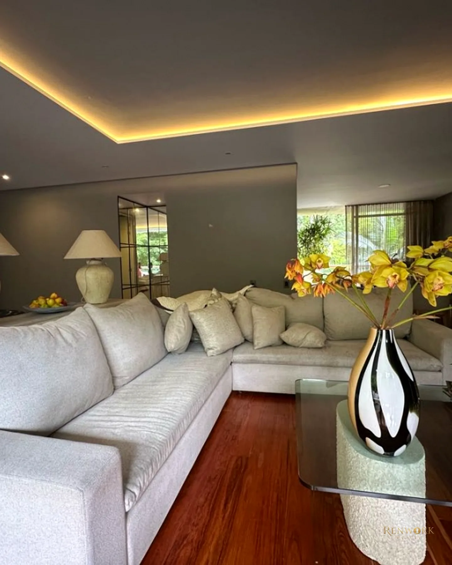 VENTA APARTAMENTO POBLADO CERCA AL TESORO · foto 1