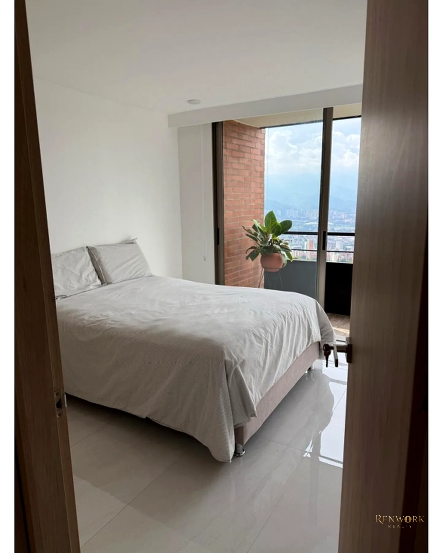 VENTA APARTAMENTO POBLADO EL TESORO · foto 6