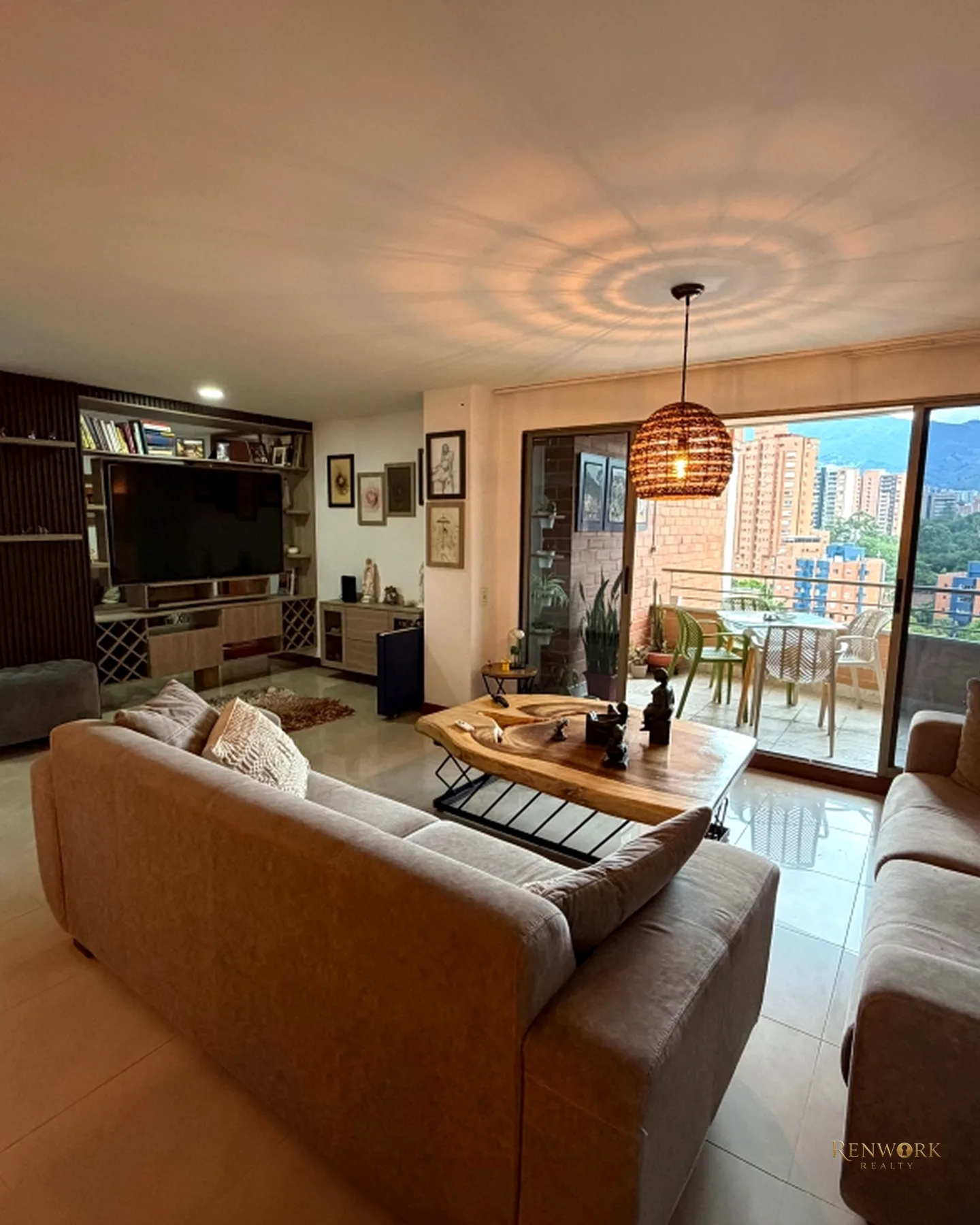 VENTA APARTAMENTO POBLADO ENTRE EL CAMPESTRE LA FRONTERA CERCA AL MALL · foto 1