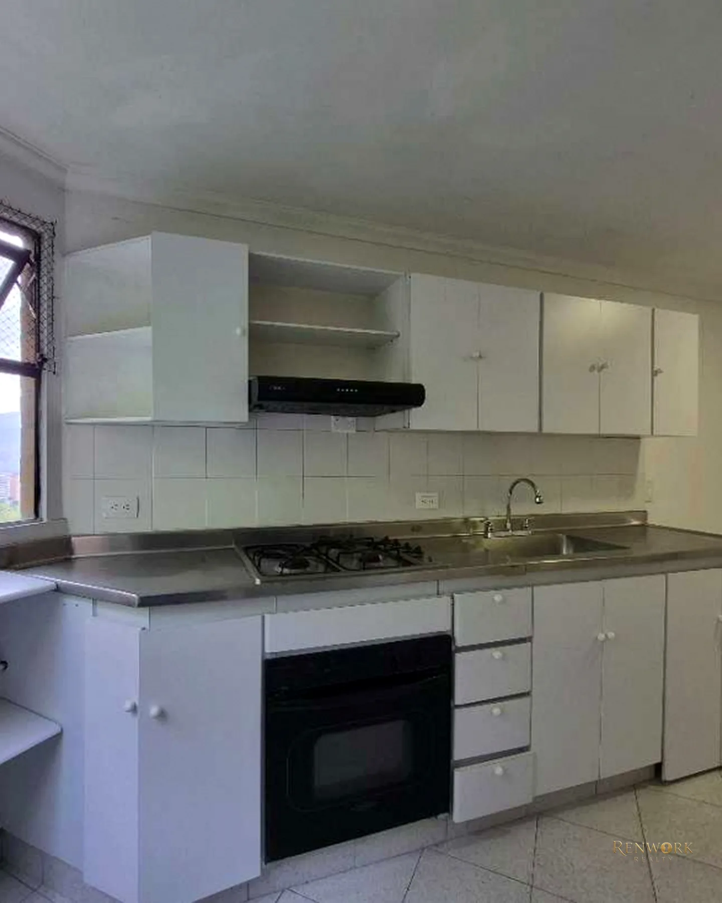 VENTA APARTAMENTO POBLADO LOMA DEL TESORO - PARA REMODELAR · foto 8