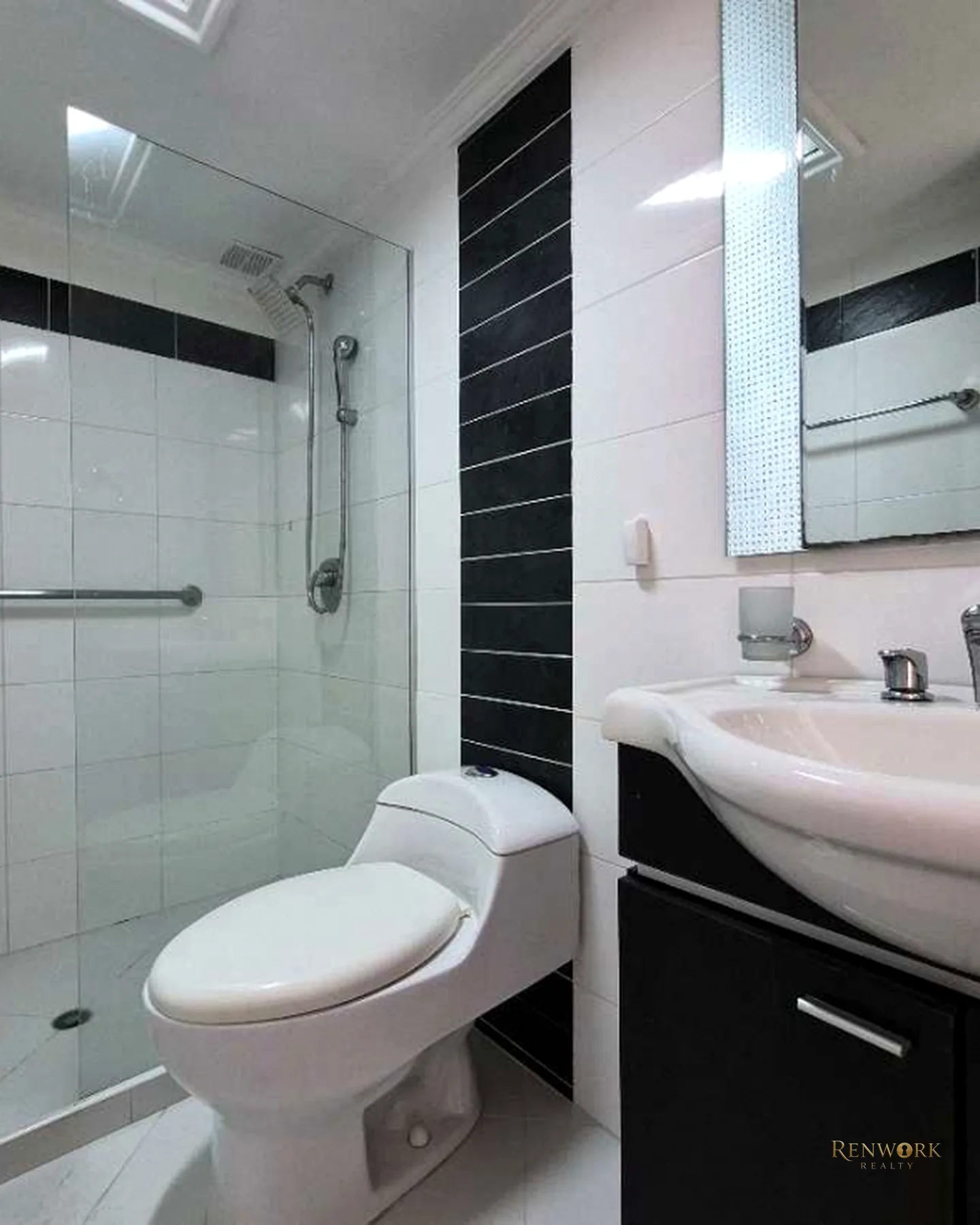 VENTA APARTAMENTO POBLADO LOMA DEL TESORO - PARA REMODELAR · foto 16
