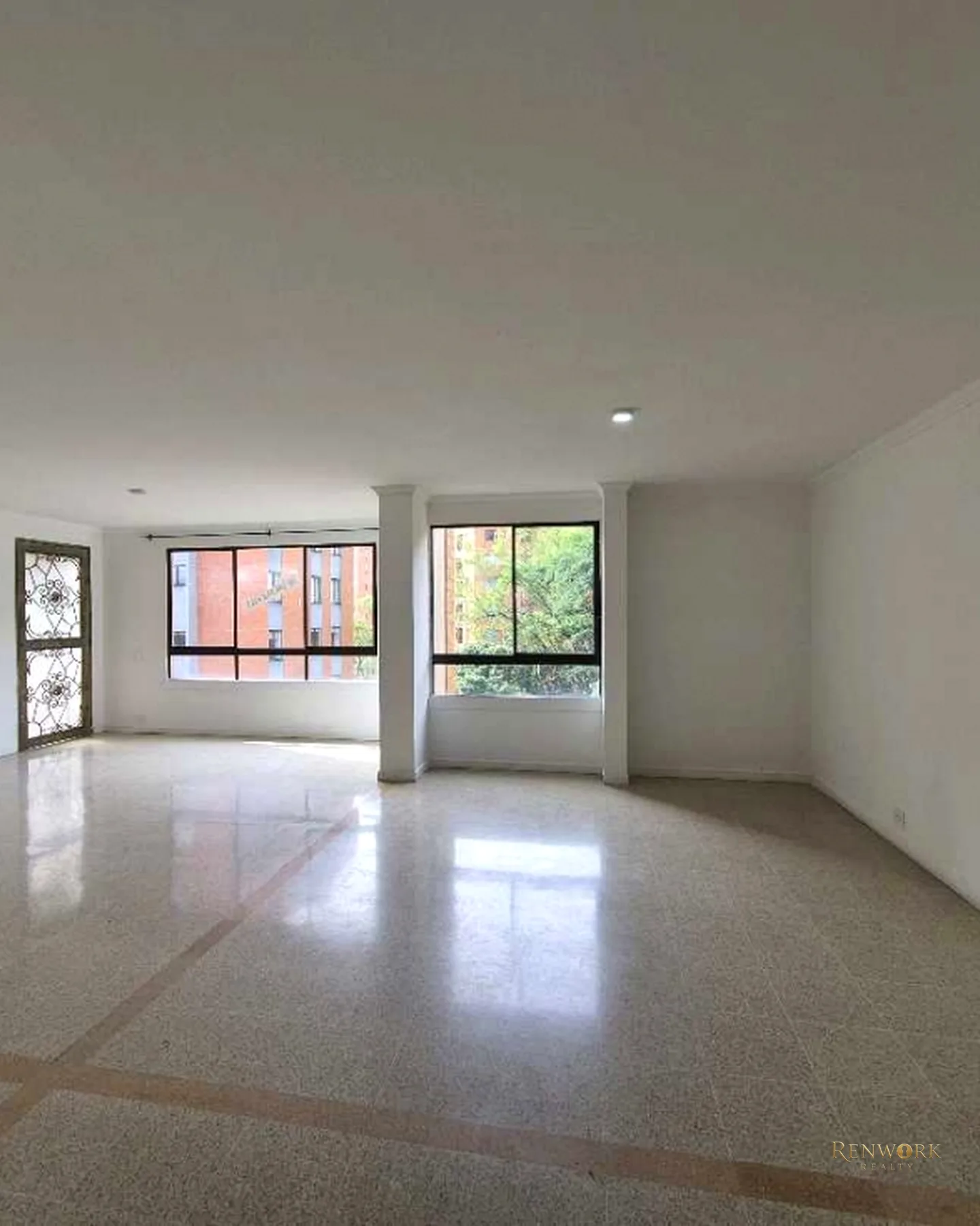 VENTA APARTAMENTO POBLADO LOMA DEL TESORO - PARA REMODELAR · foto 1