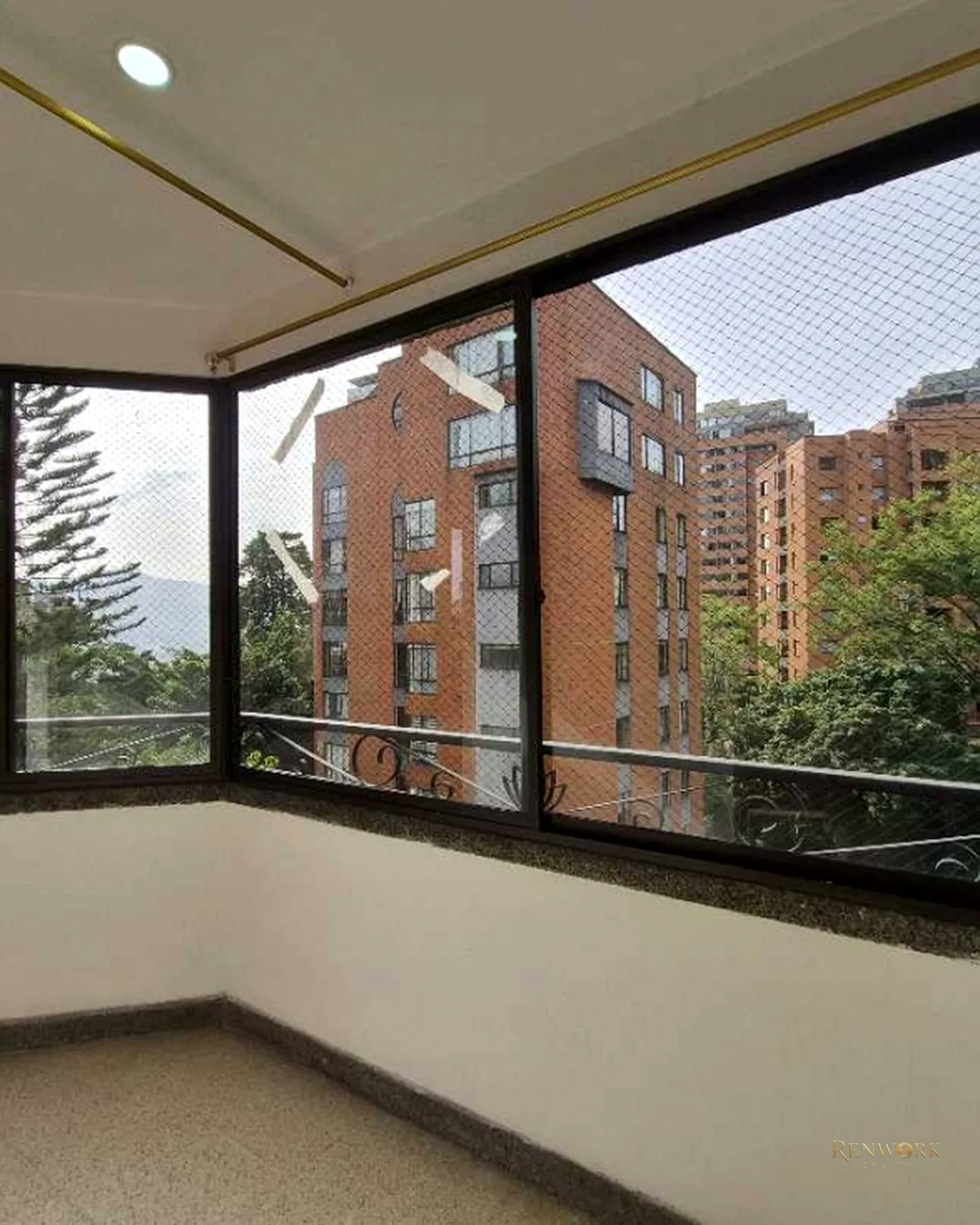 VENTA APARTAMENTO POBLADO LOMA DEL TESORO - PARA REMODELAR · foto 17
