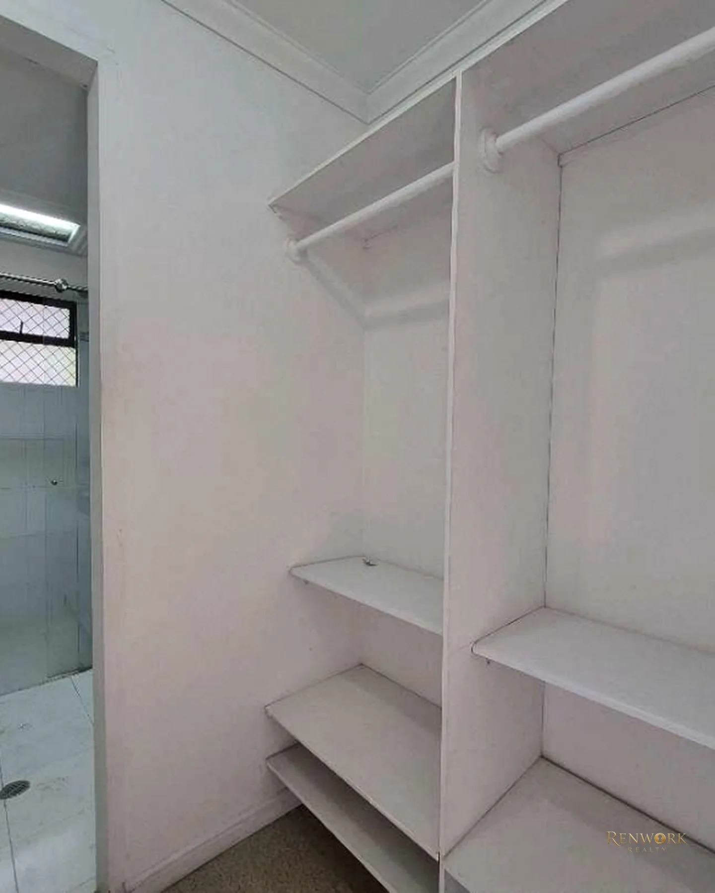 VENTA APARTAMENTO POBLADO LOMA DEL TESORO - PARA REMODELAR · foto 14