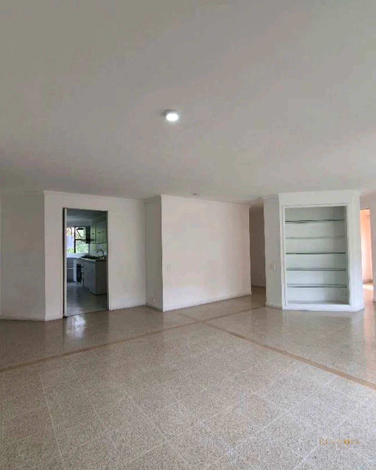 VENTA APARTAMENTO POBLADO LOMA DEL TESORO - PARA REMODELAR · foto 3
