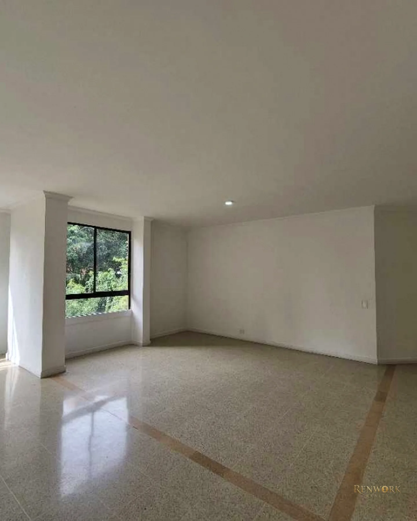 VENTA APARTAMENTO POBLADO LOMA DEL TESORO - PARA REMODELAR · foto 6