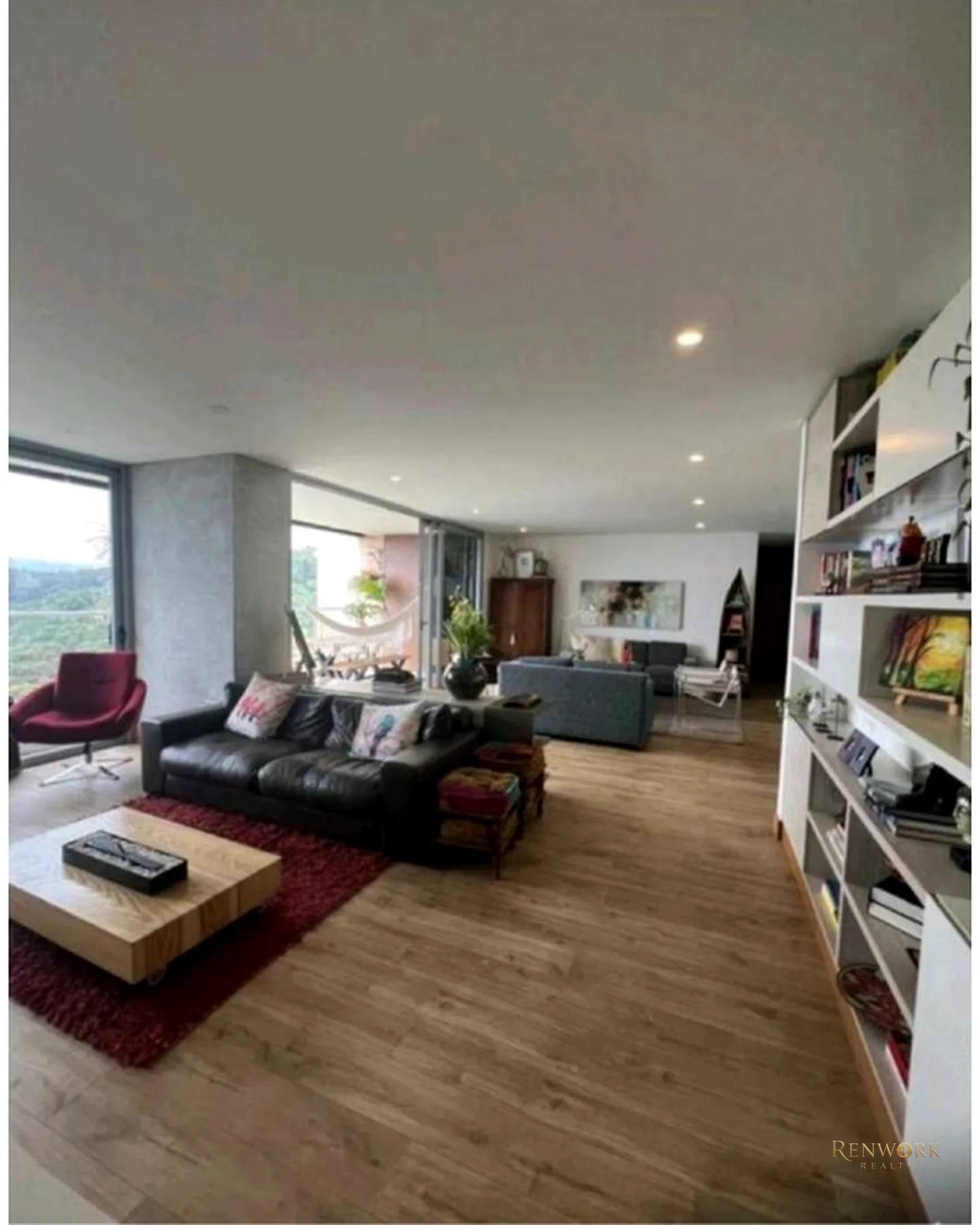 VENTA APARTAMENTO PREMIUM ALTOS DEL POBLADO VISTA ABIERTA A CIUDAD · foto 3