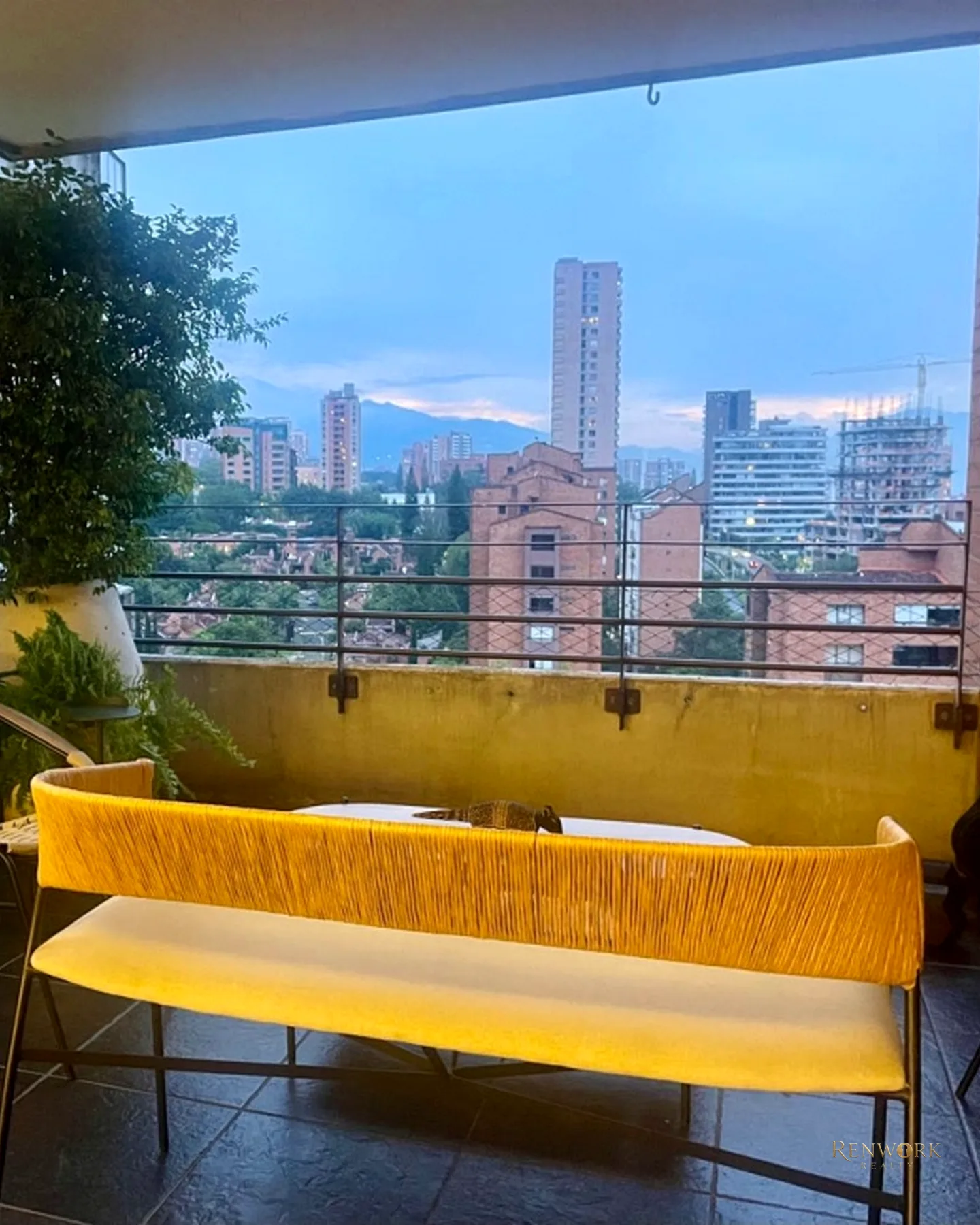 VENTA APARTAMENTO PROVENZA EL POBLADO · foto 3