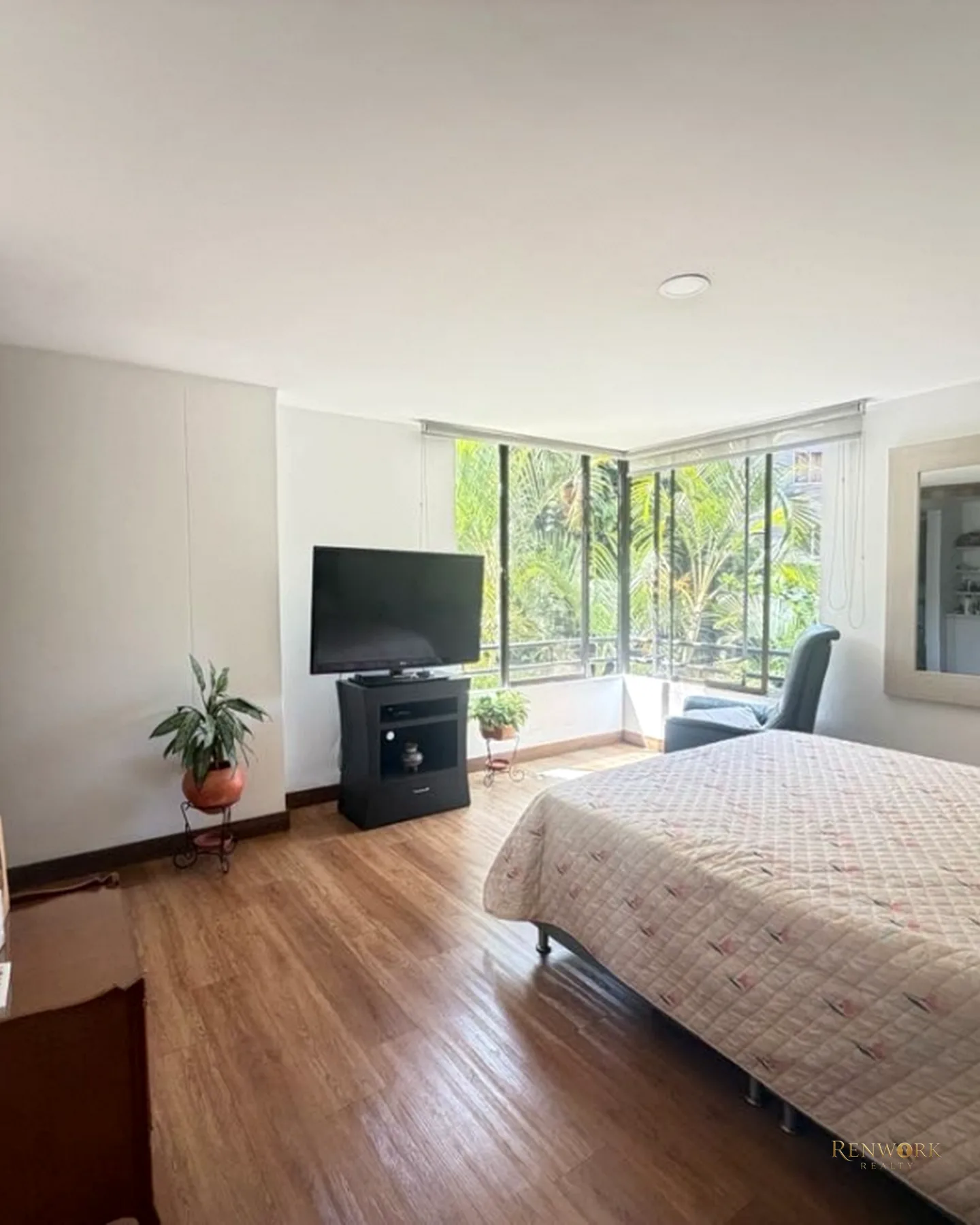 VENTA APARTAMENTO REMODELADO CERCA A PROVENZA,SIN RUIDO, SITIO TRANQUI · foto 7