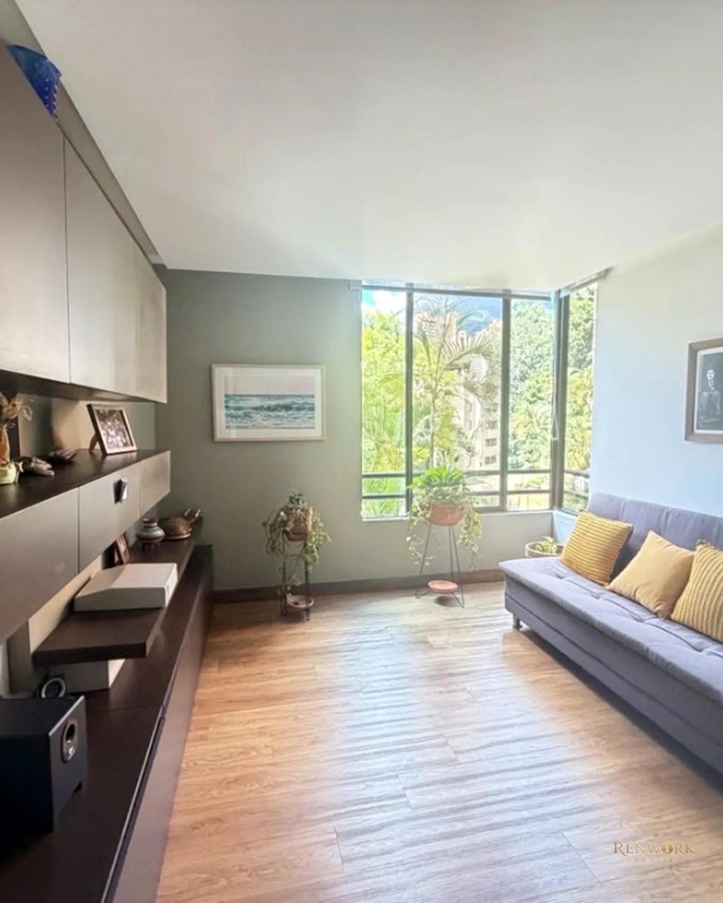 VENTA APARTAMENTO REMODELADO CERCA A PROVENZA,SIN RUIDO, SITIO TRANQUI · foto 3